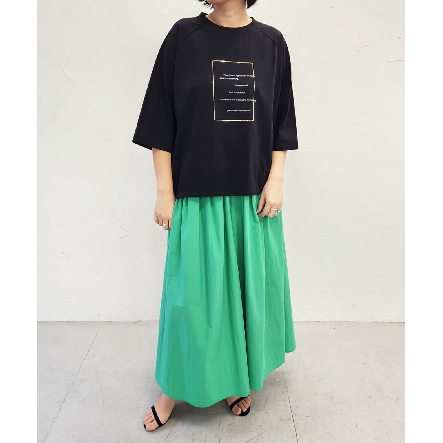 エピデミーク 箔プリントロゴＴシャツ