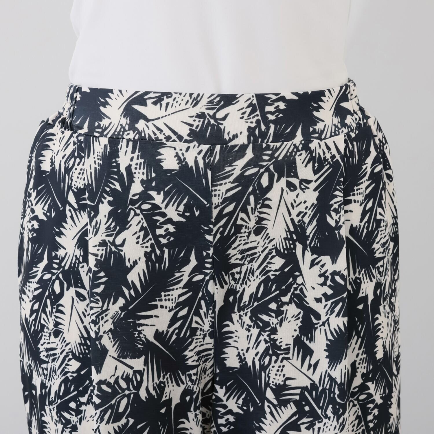 ルイボーテ ひんやりクール らくちんスマート セミワイドパンツ