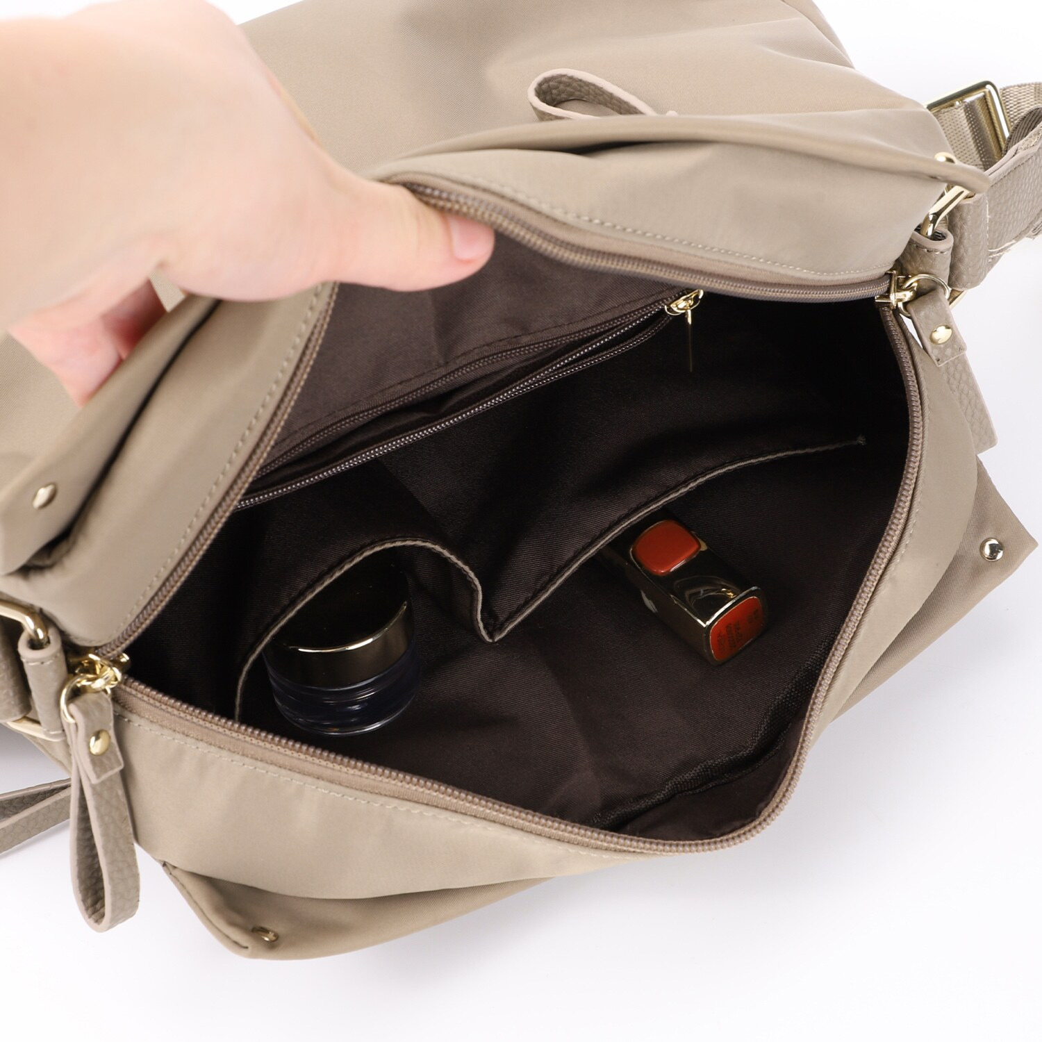 リズデイズ はっ水ナイロン １０ポケット ショルダーバッグ