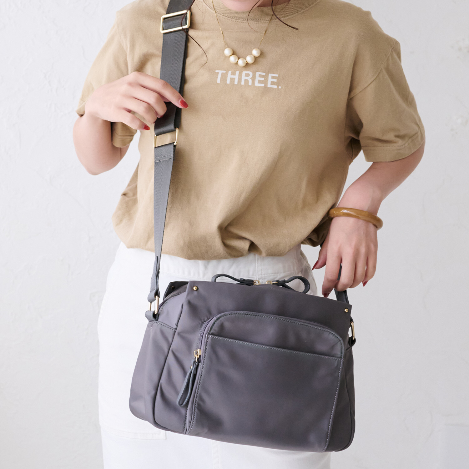 リズデイズ はっ水ナイロン １０ポケット ショルダーバッグ