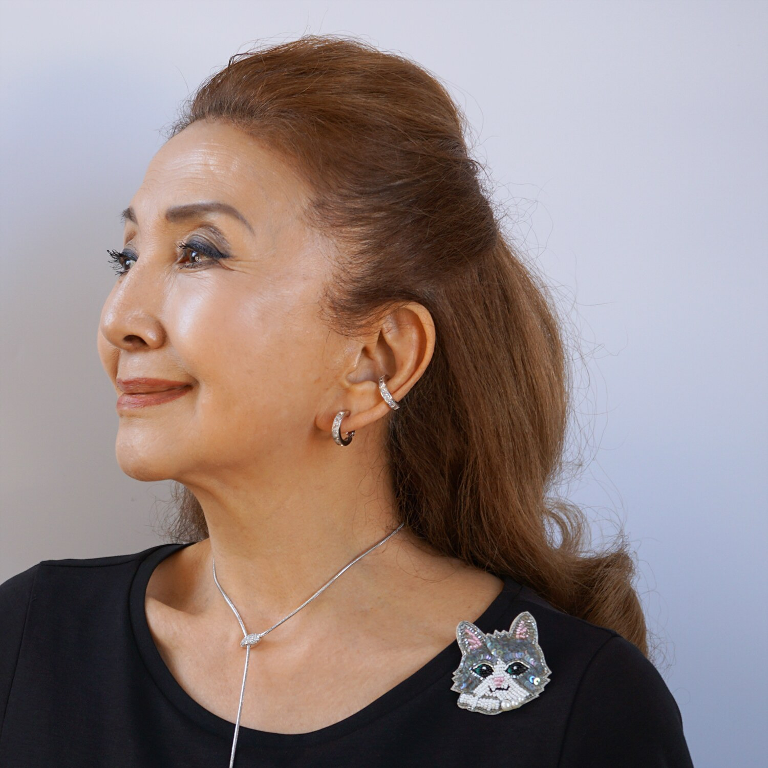 マダムヒロコ ビーズ刺しゅう アニマルモティーフ ブローチ “マイフレンド”