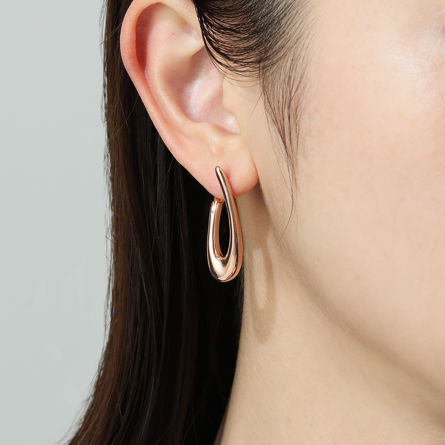 ローザリュール ポリッシュド ハギーピアス