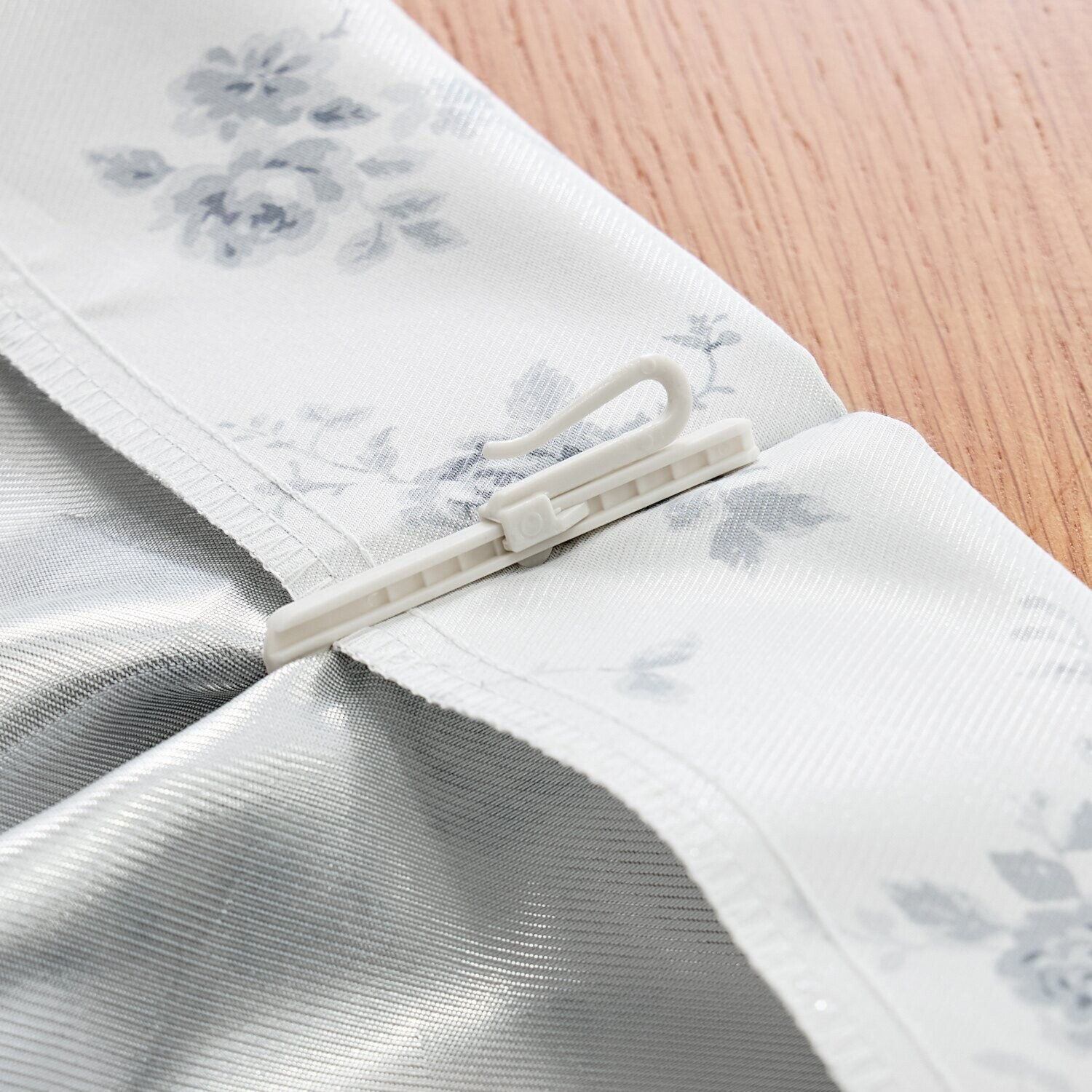 エコファイン 遮熱＆ＵＶカット フラワー柄カーテン２枚組 ＜１００×１０８ｃｍ＞