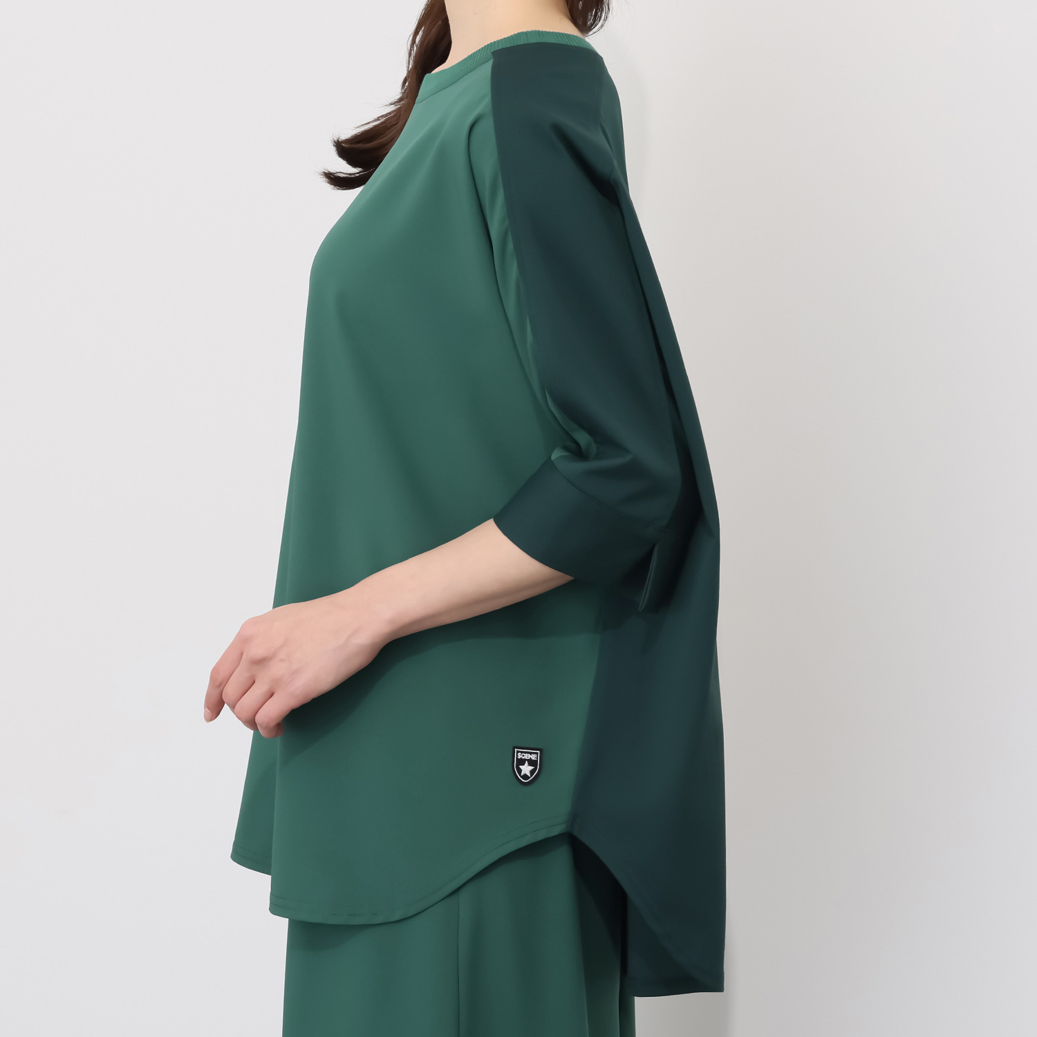 シーン 異素材コンビ ドルマンスリーブ プルオーバー