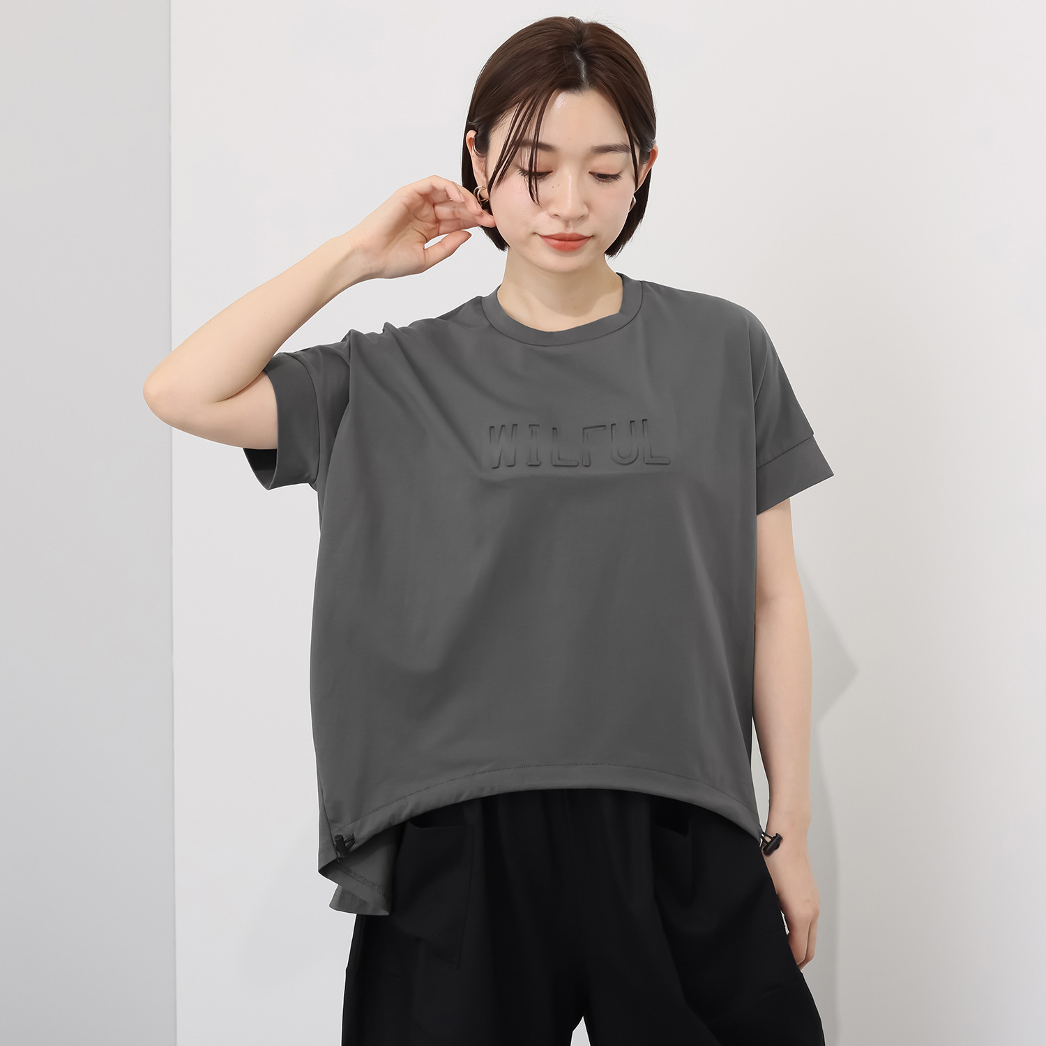 コイビトミサキ ドローストリング付 ロゴアクセント プルオーバー