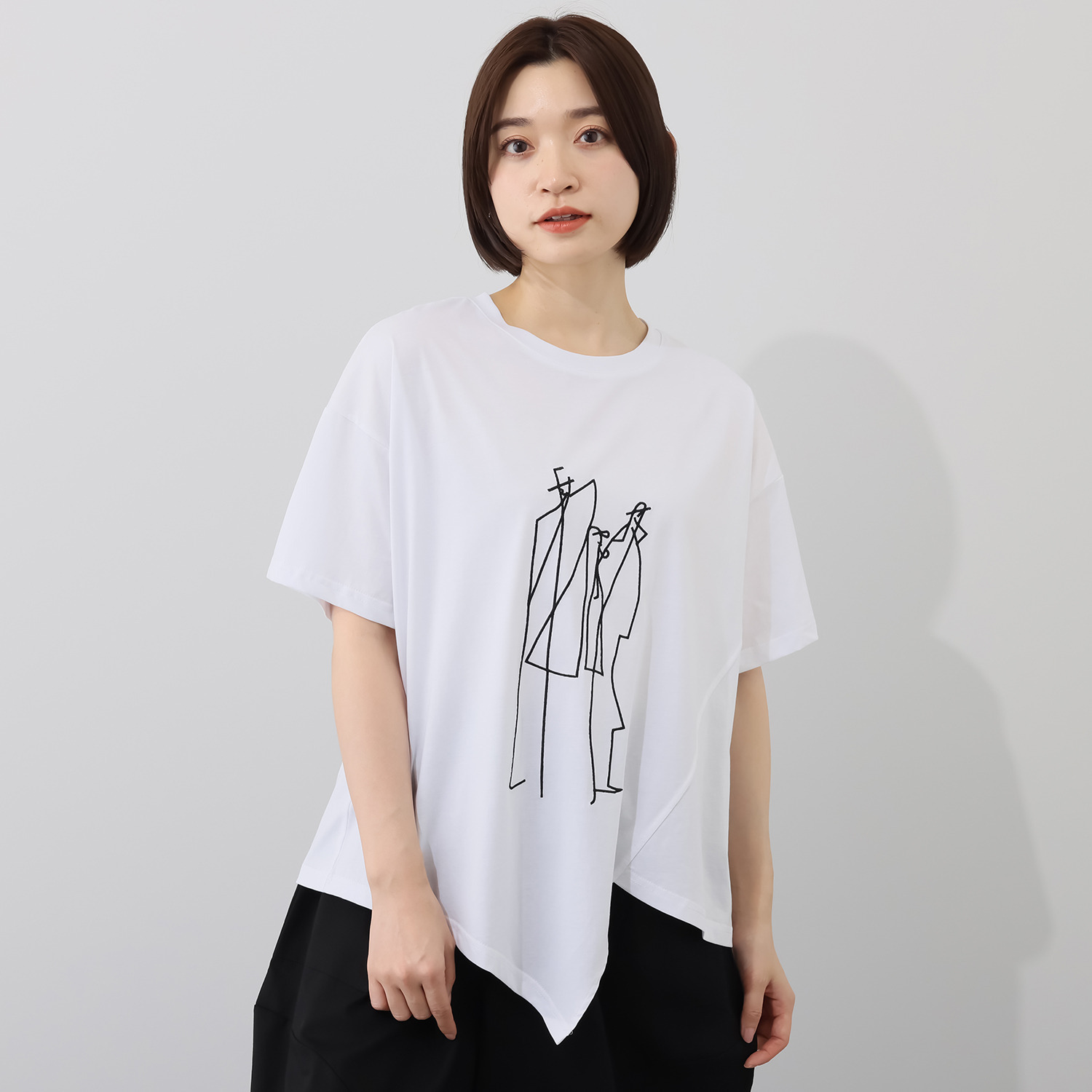 コイビトミサキ コットン１００％ 刺しゅうアクセント アシンメトリー プルオーバー