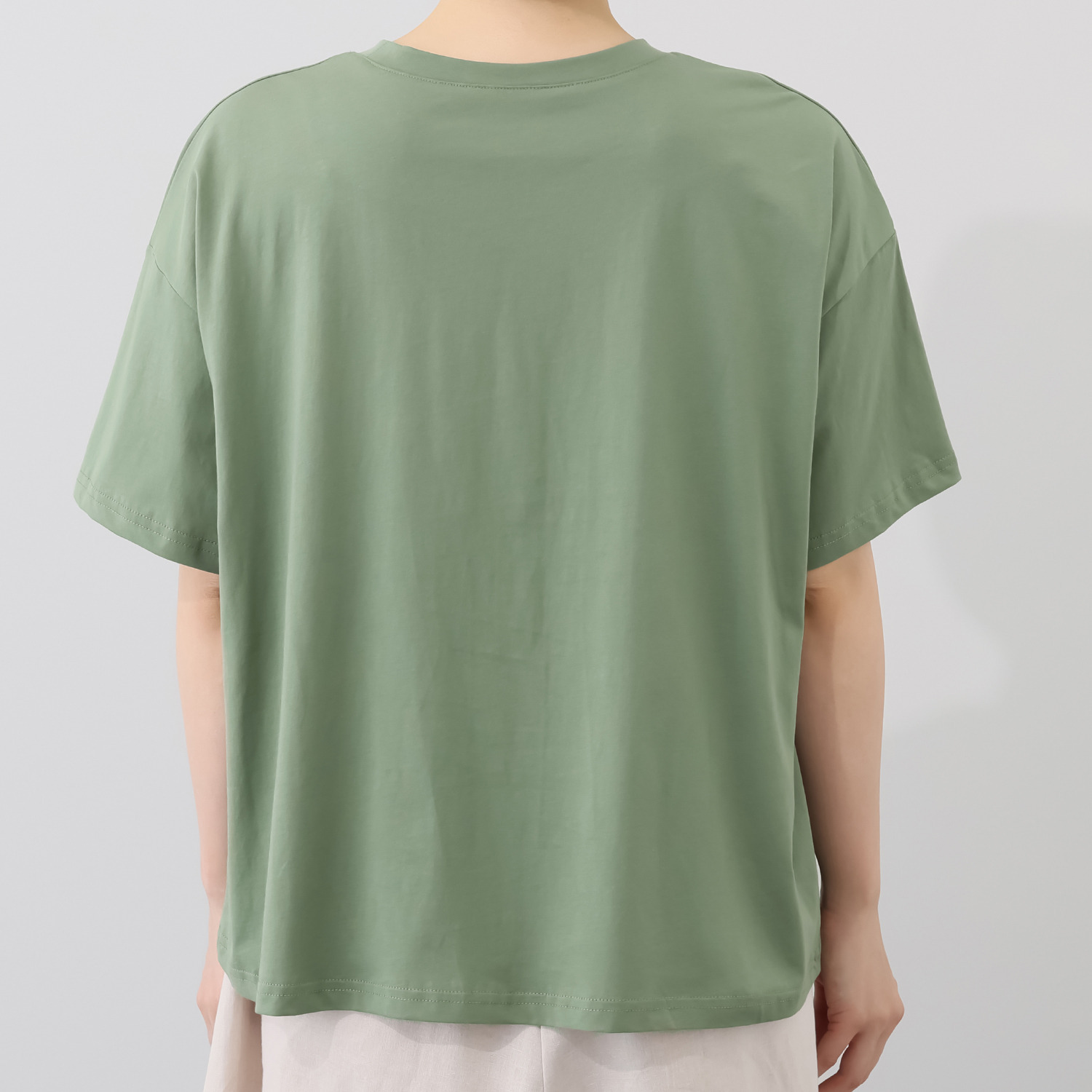 コイビトミサキ コットン１００％ 刺しゅうアクセント アシンメトリー プルオーバー