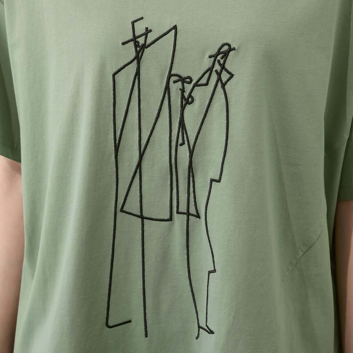 コイビトミサキ コットン１００％ 刺しゅうアクセント アシンメトリー プルオーバー