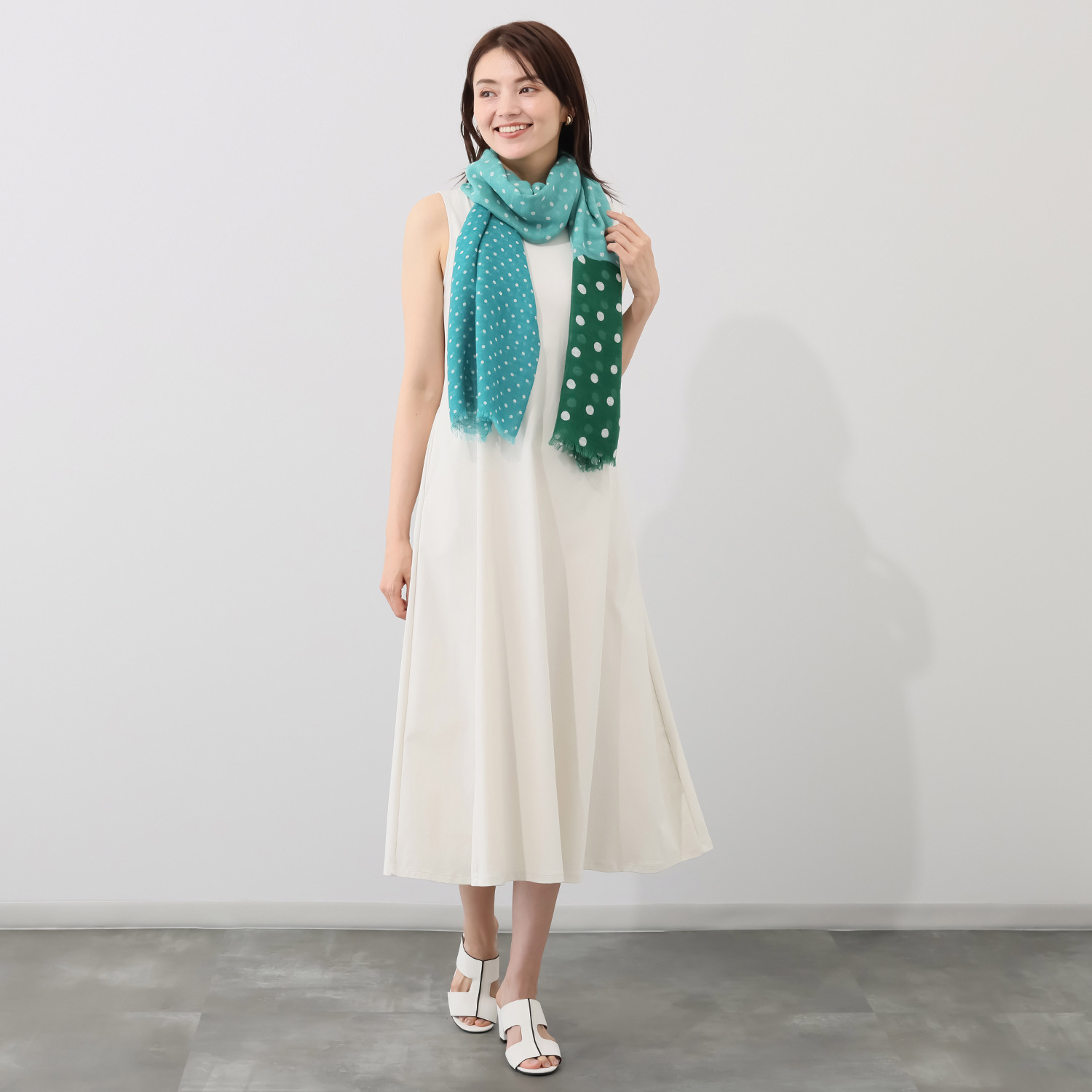 ダジュール ドットグラデーション ストール