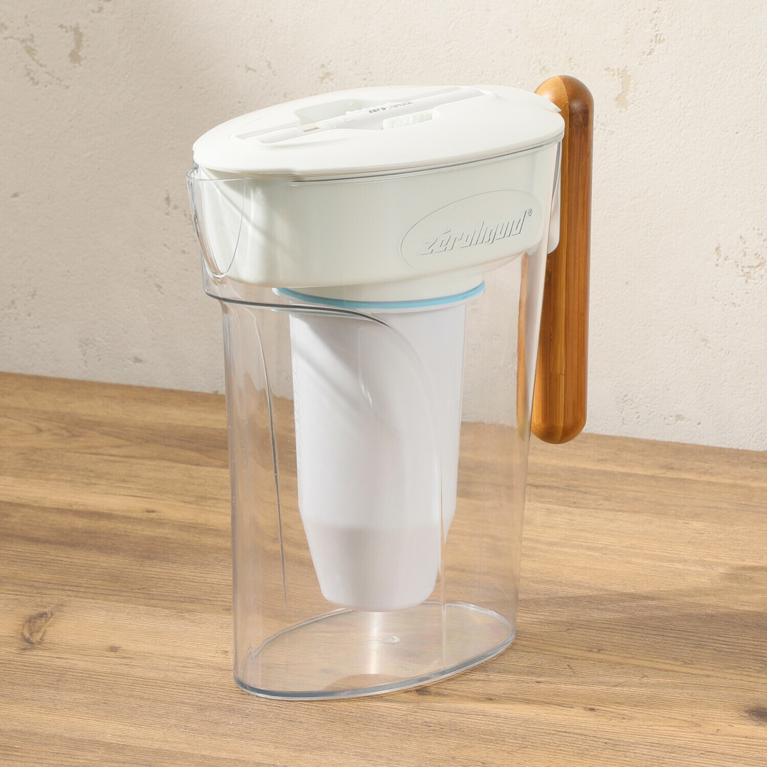 ６層浄水フィルター搭載 素材の味を引き立てる ＺＥＲＯピッチャー