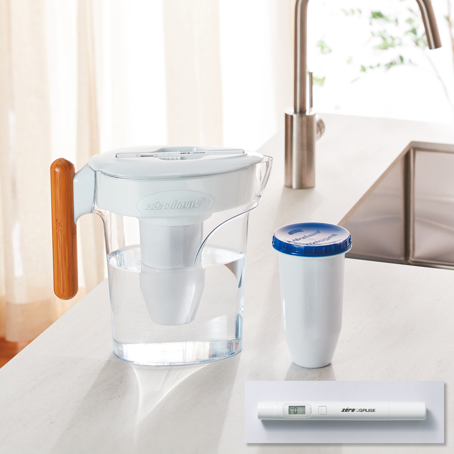 ６層浄水フィルター搭載 素材の味を引き立てる ＺＥＲＯピッチャー