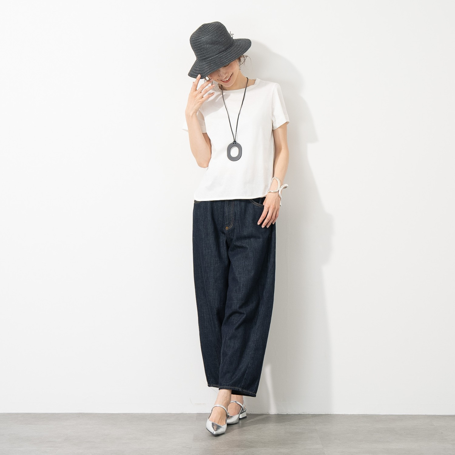 ＢＯＵＮＣＹ　ＢＯＮＤ 軽やかで柔らかい ライトオンスデニム カーブデザインパンツ