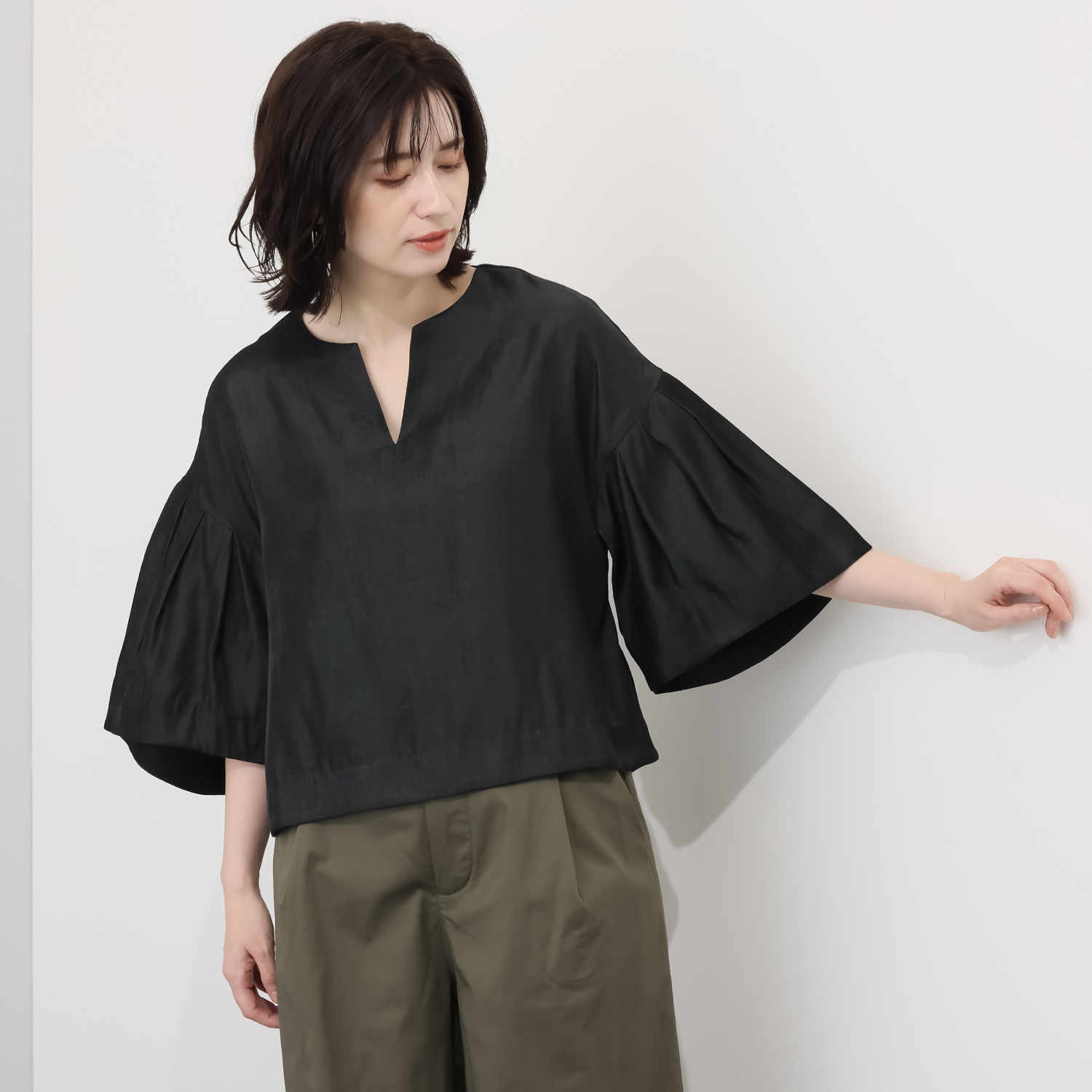 イロプライム ふんわり袖の ゆったりブラウス