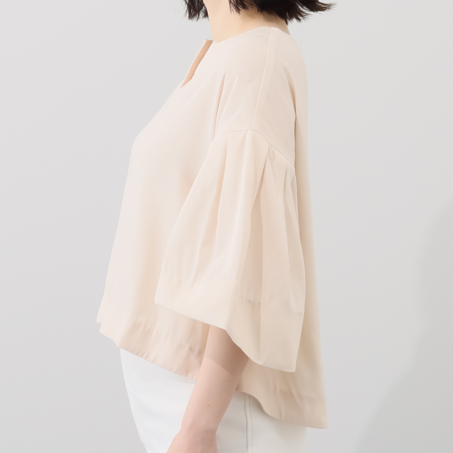 イロプライム ふんわり袖の ゆったりブラウス