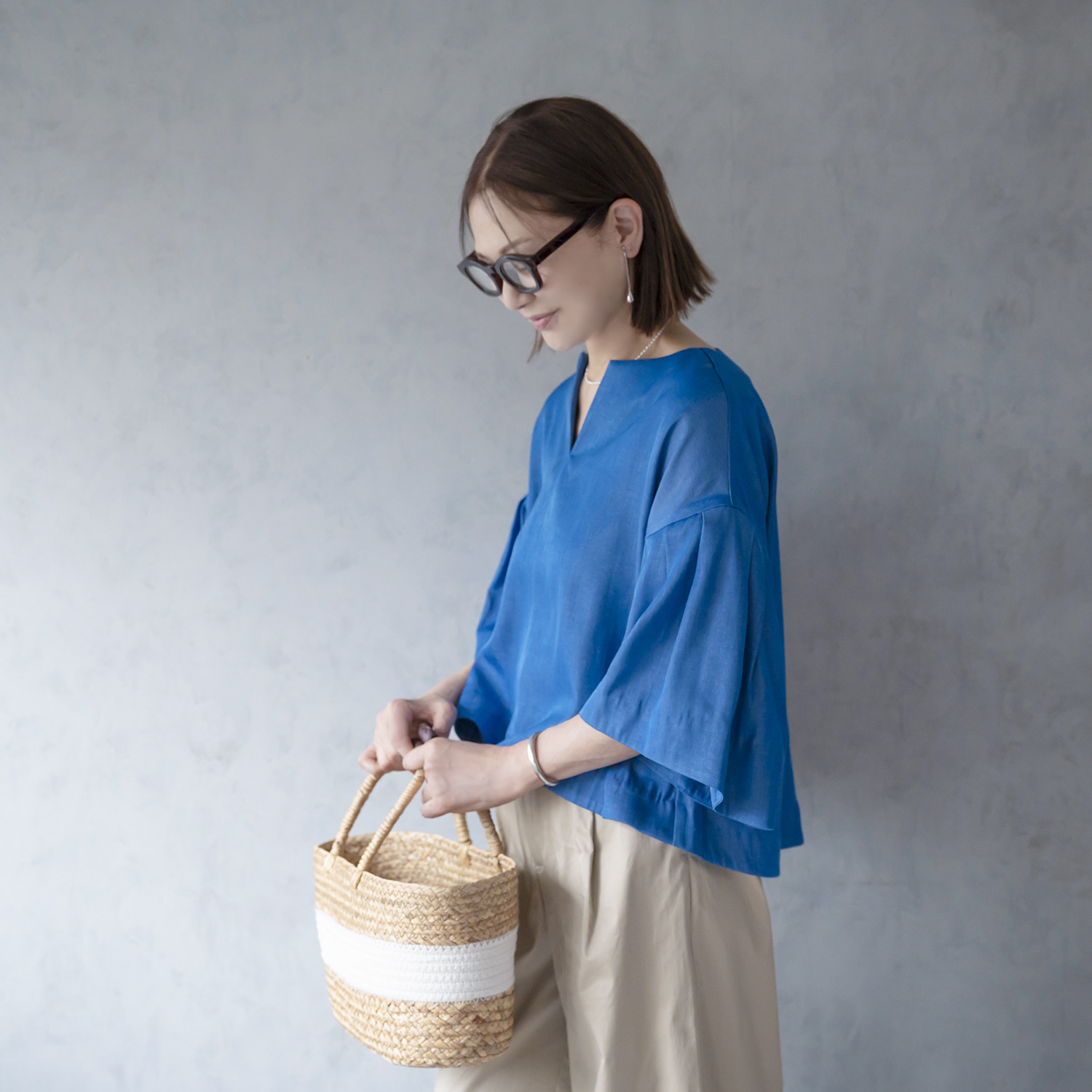 イロプライム ふんわり袖の ゆったりブラウス