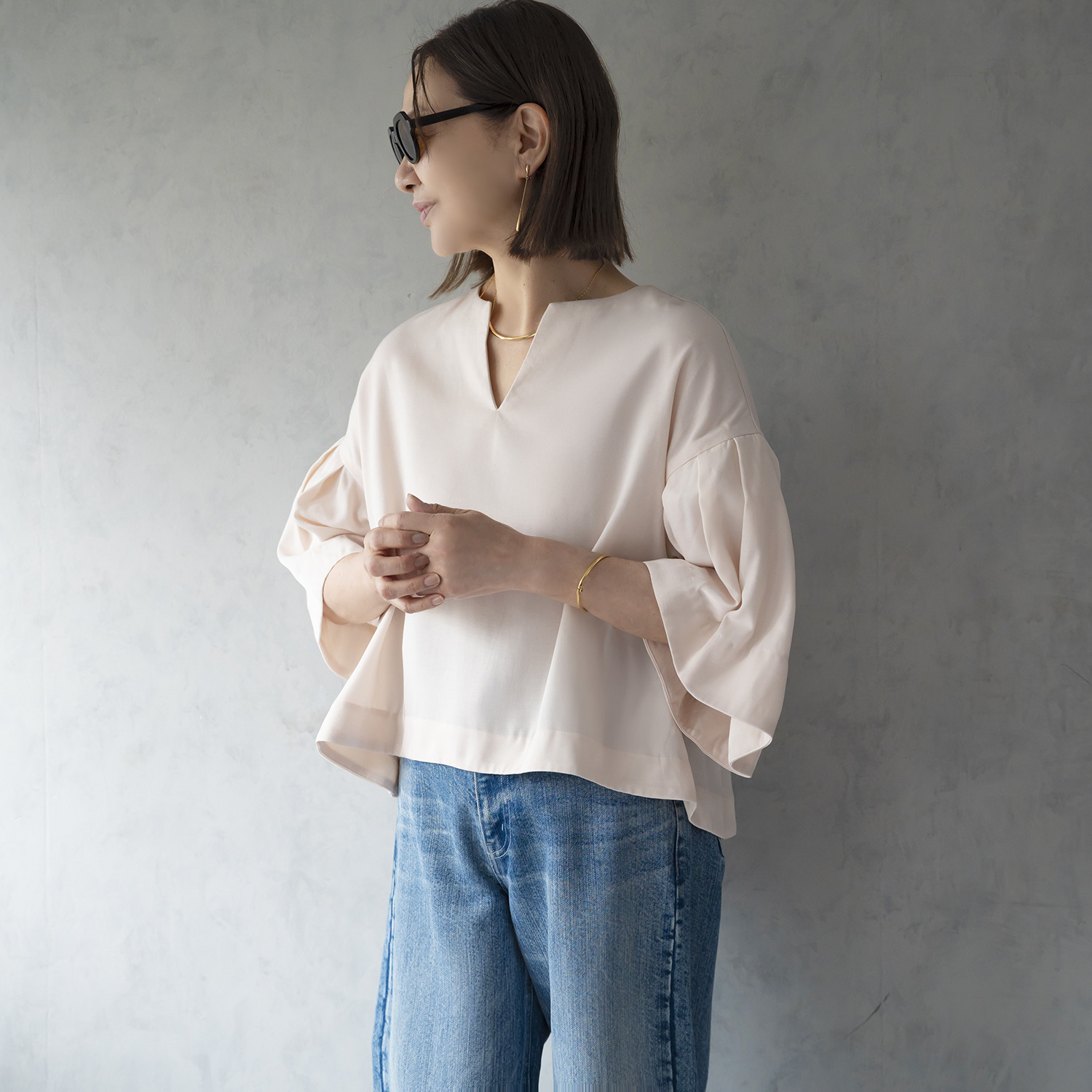 イロプライム ふんわり袖の ゆったりブラウス