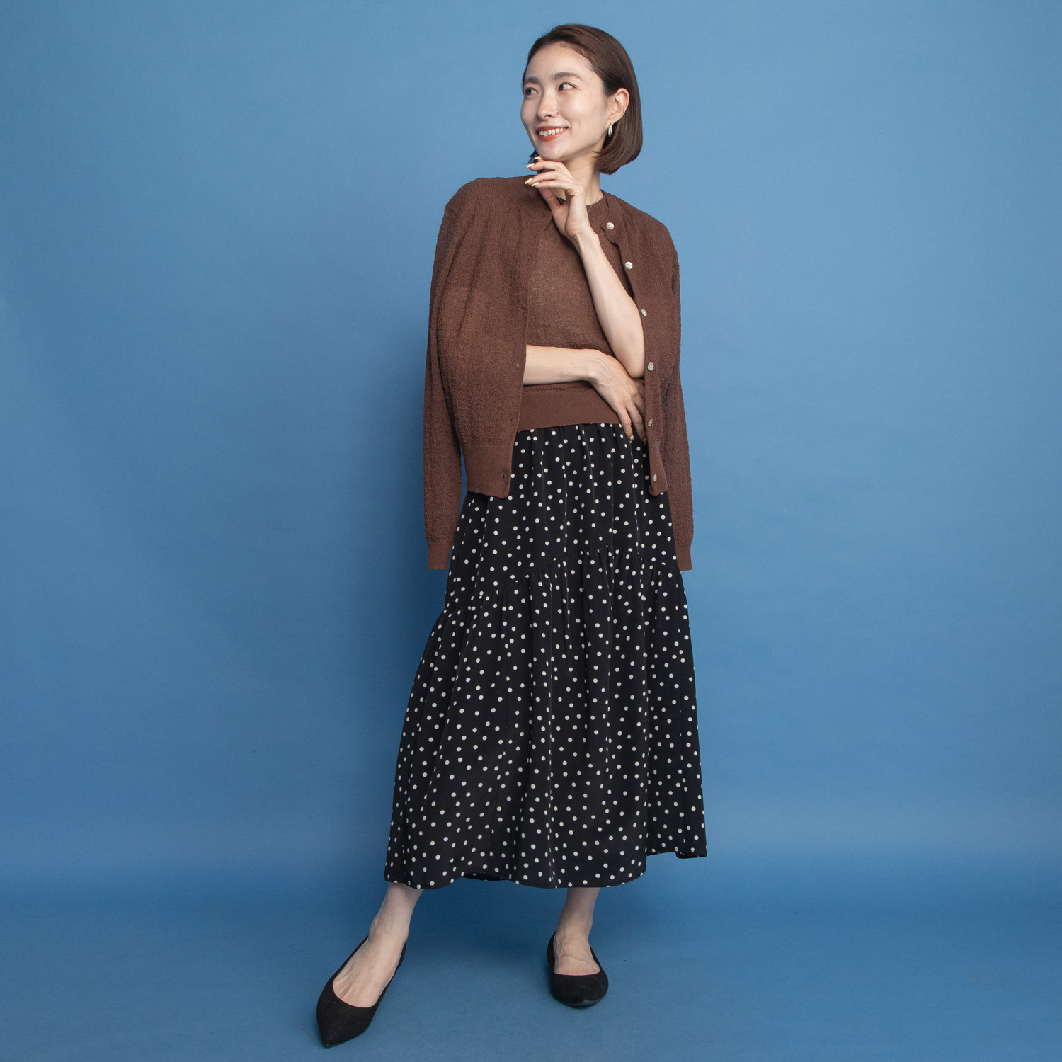 オルテンジア ちょうど良い大人ドット柄 シックに装う ティアードスカート