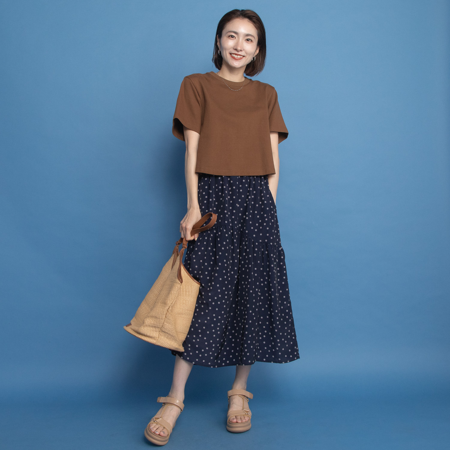 オルテンジア ちょうど良い大人ドット柄 シックに装う ティアードスカート