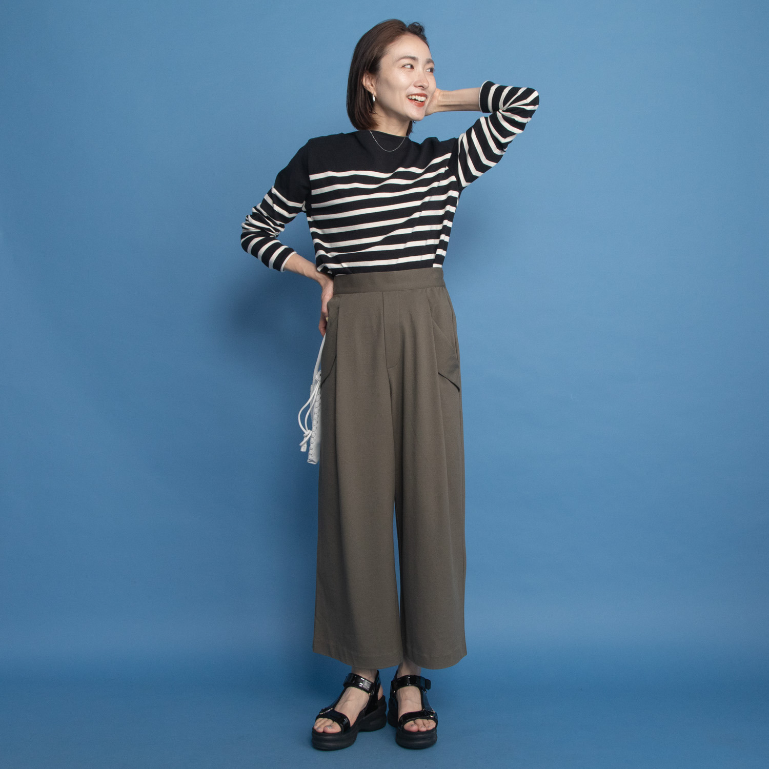 オルテンジア きれいめ鹿の子ジャージー 軽やかに涼やかに マニッシュを装う テーパードパンツ