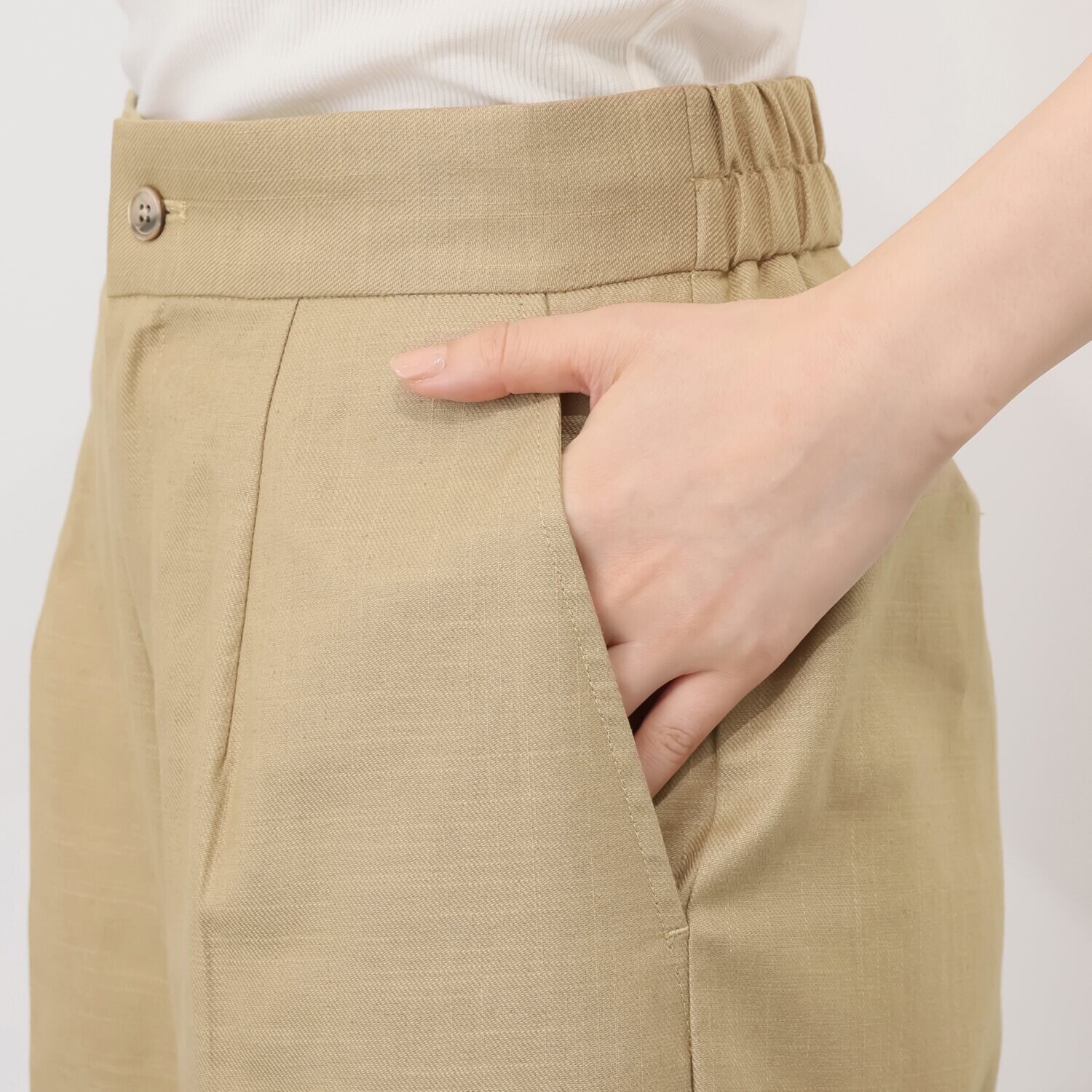 ヤエアジュテ シーンを選ばず着て欲しい ハンサムな装いが叶う すっきりワイドパンツ