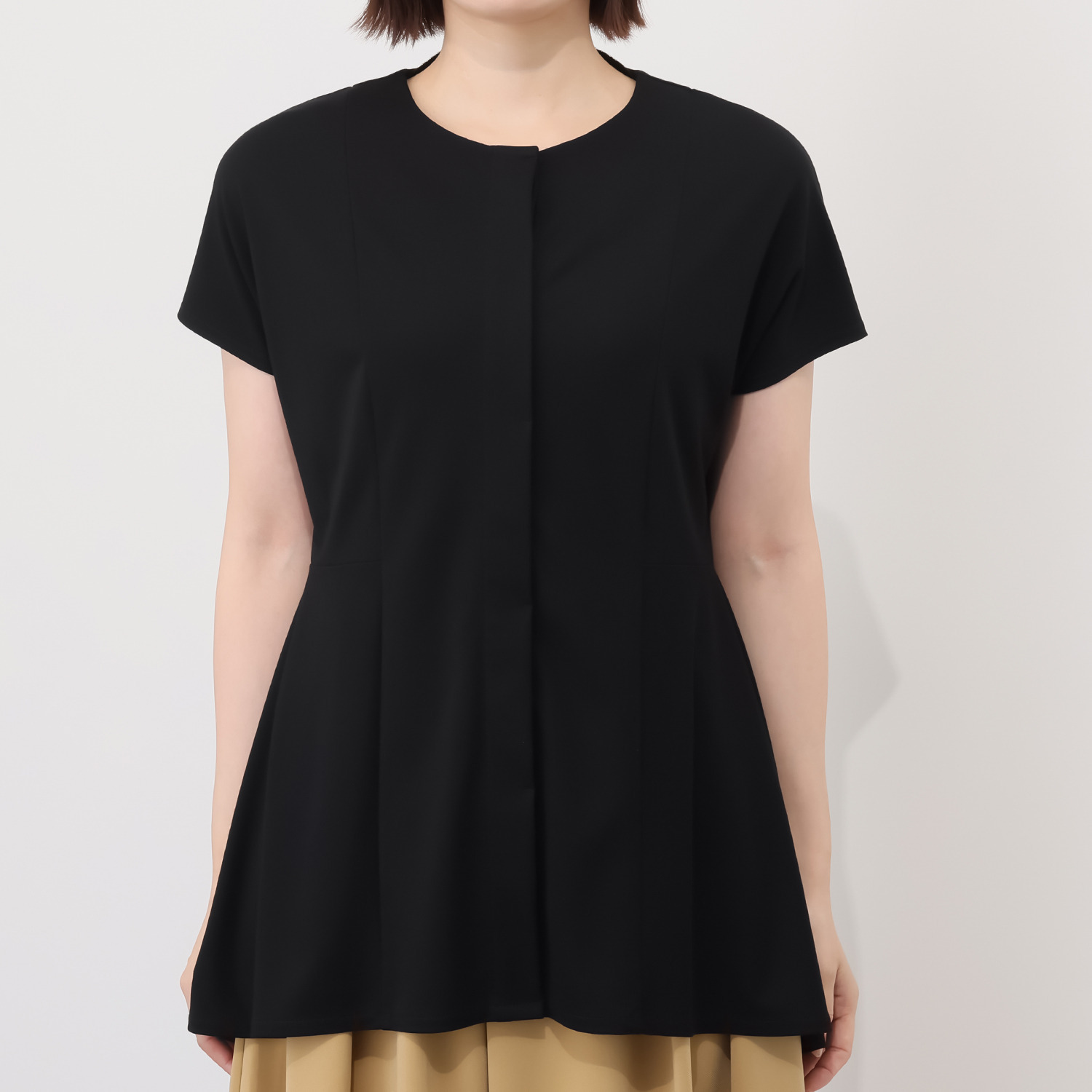 ヤエアジュテ 夏の装いに羽織りでも活躍 涼やかフレアーシルエット チュニックブラウス