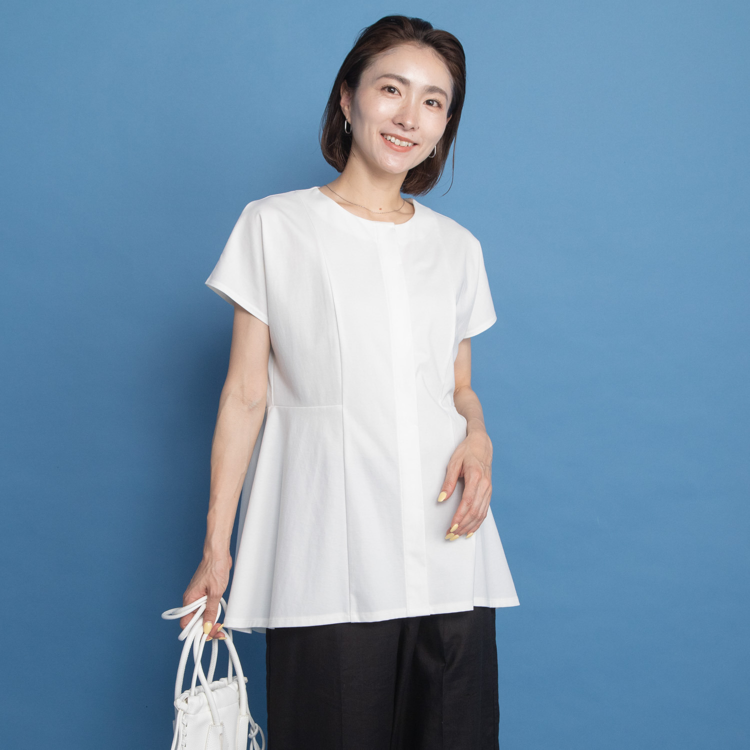 ヤエアジュテ 夏の装いに羽織りでも活躍 涼やかフレアーシルエット チュニックブラウス