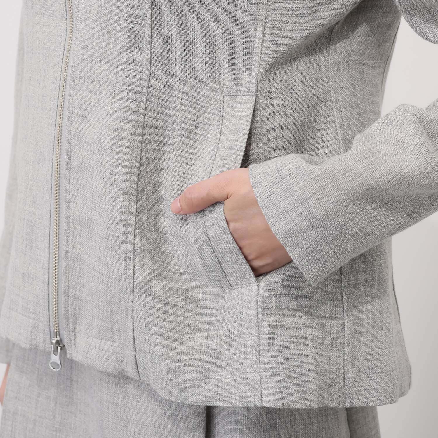 レア　ジェム 天然素材のマリアージュ フレンチリネンとウールで 大人の上質カジュアルを シャープにまとうブルゾン