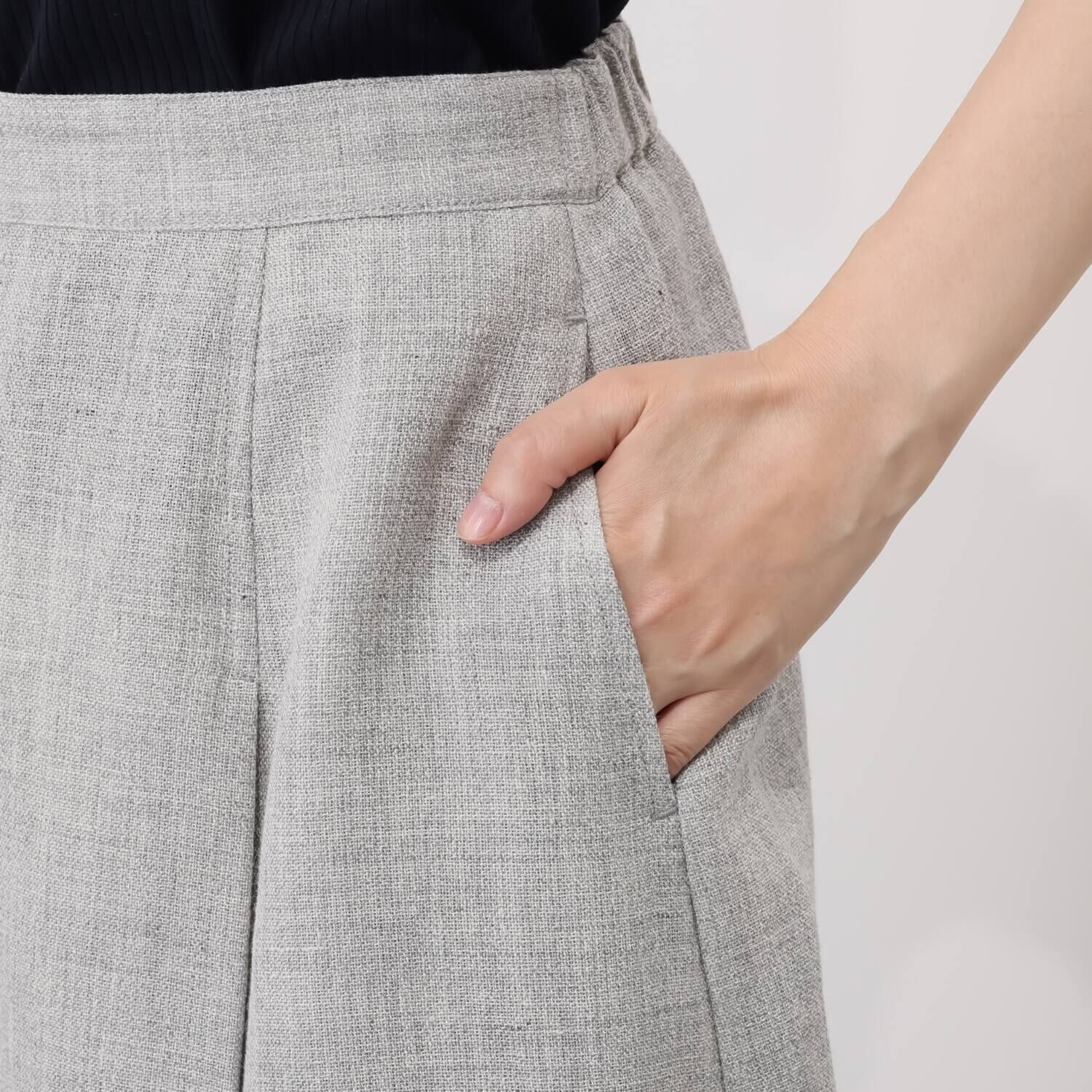 レア　ジェム 天然素材のマリアージュ フレンチリネンとウールで マニッシュに装う タックフレアースカート