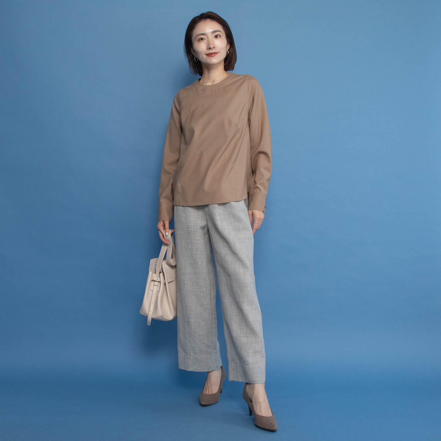 レア　ジェム 究極の細番手 プレミアムウール デザインＴブラウス