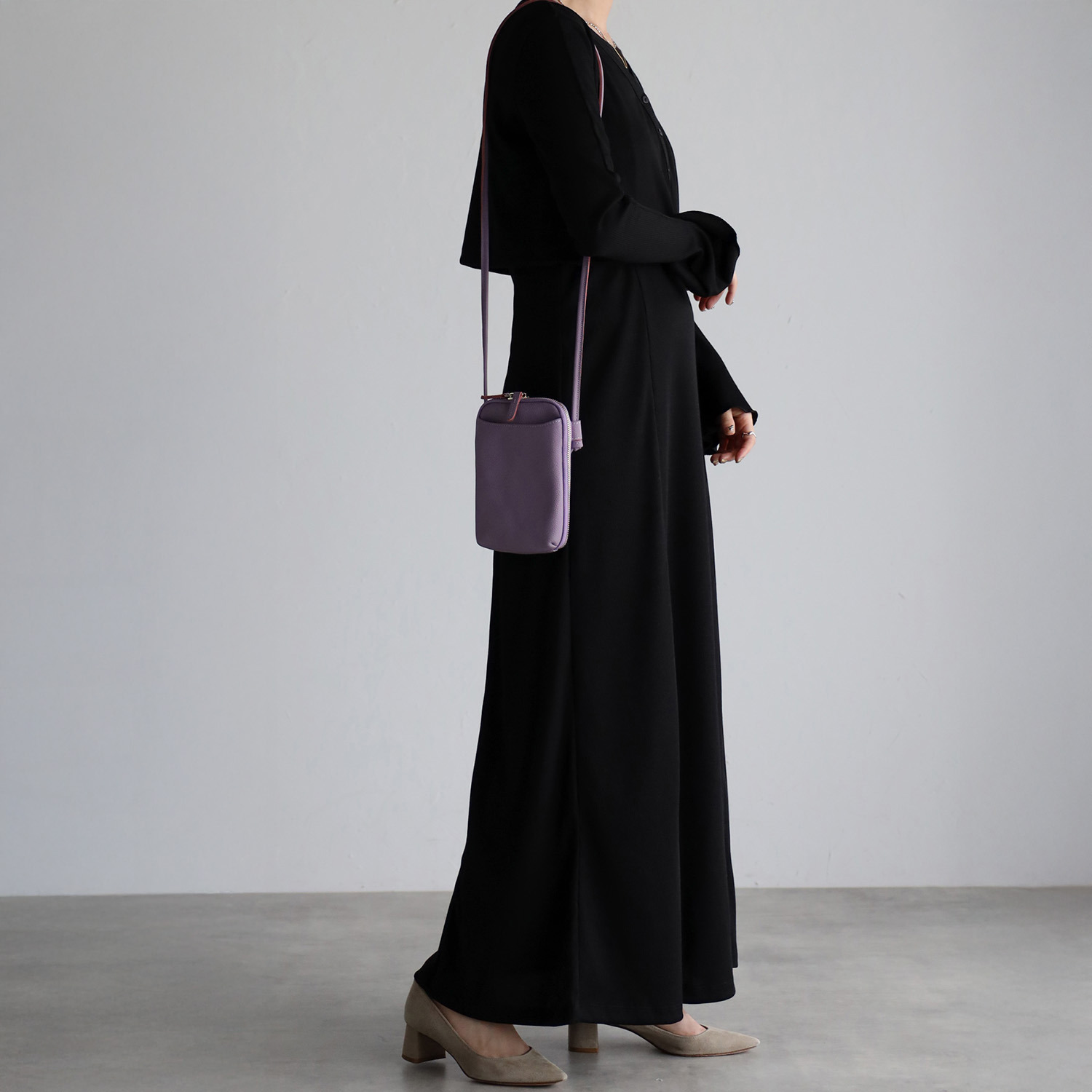 グッシオイタリー 牛革 スマホショルダーバッグ