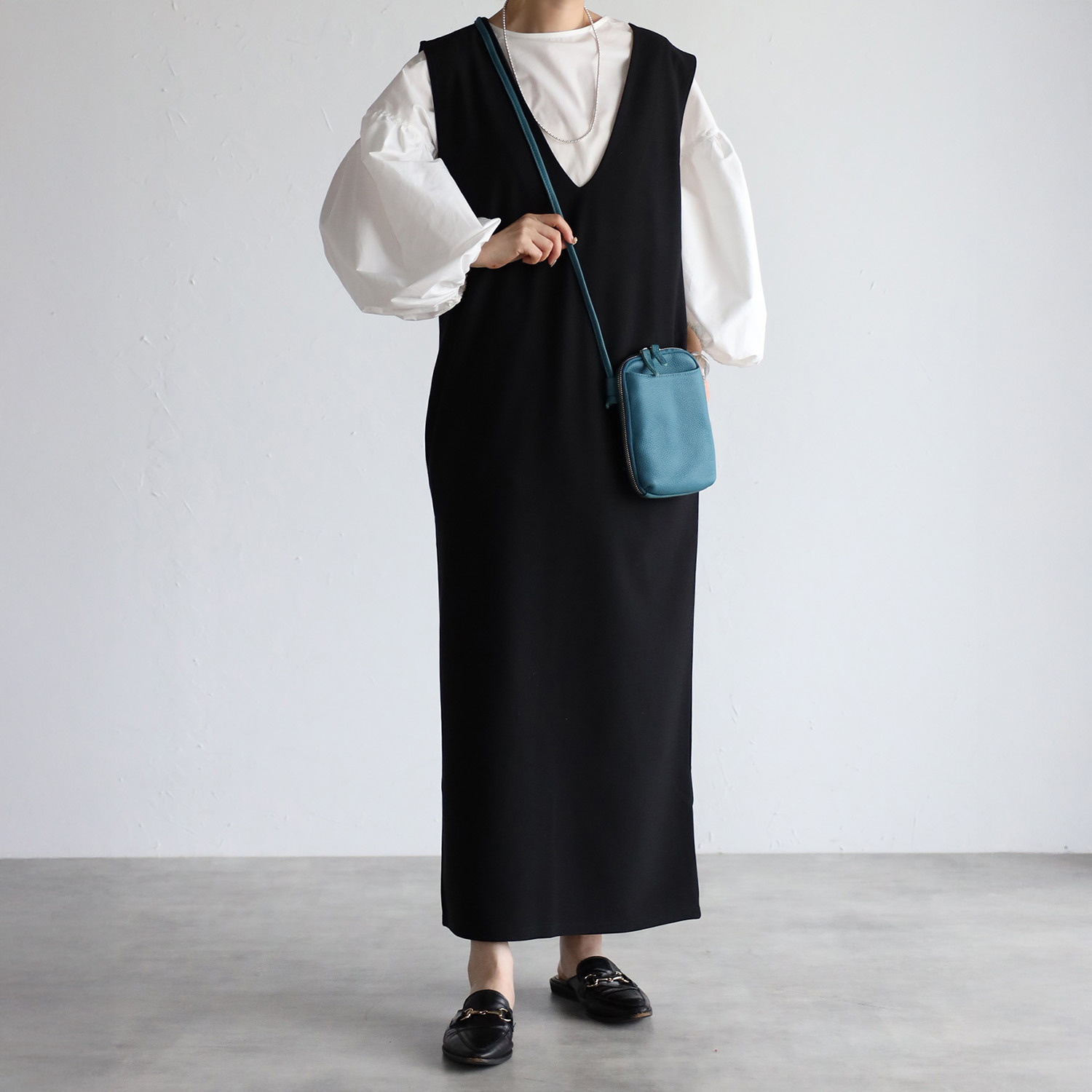 グッシオイタリー 牛革 スマホショルダーバッグ