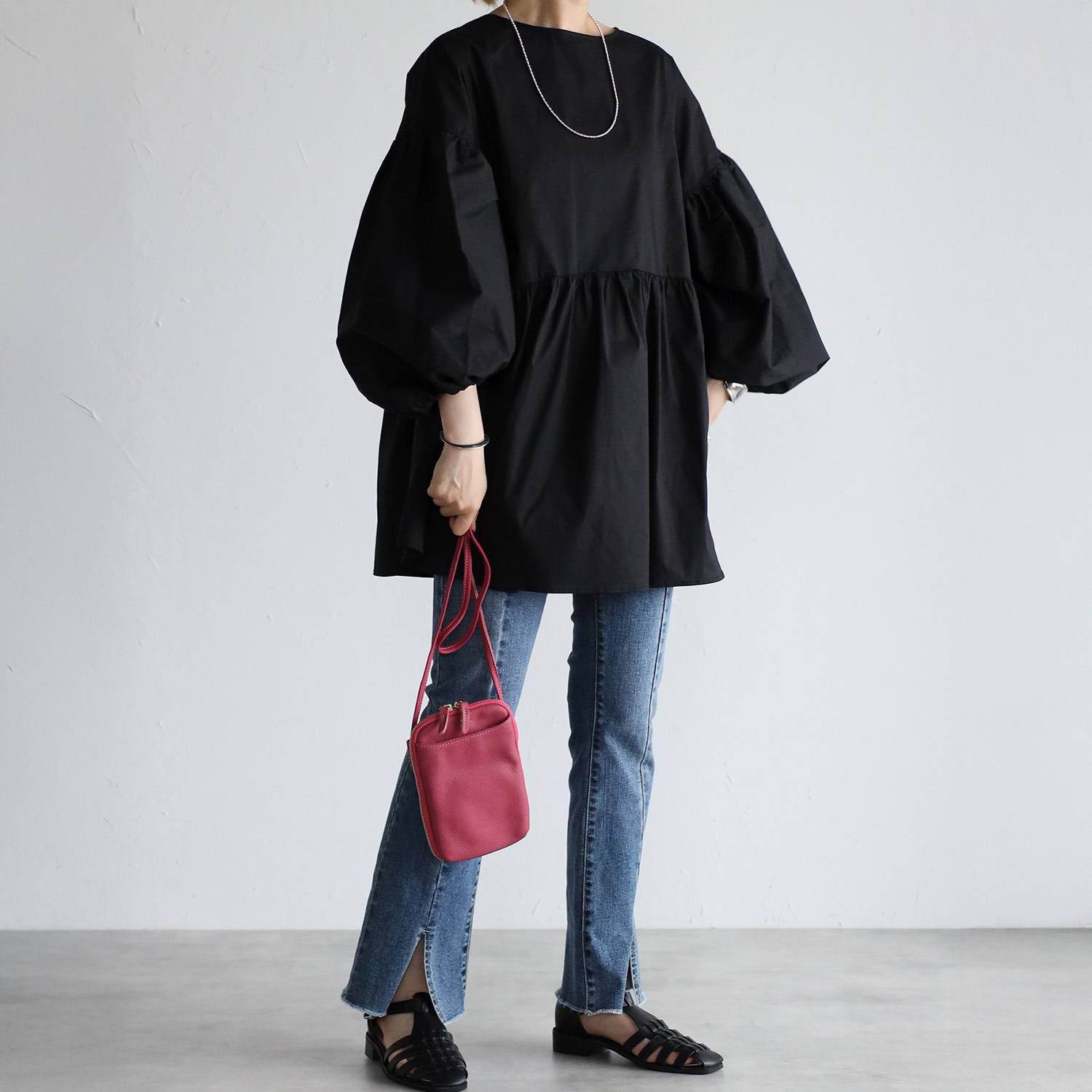 グッシオイタリー 牛革 スマホショルダーバッグ