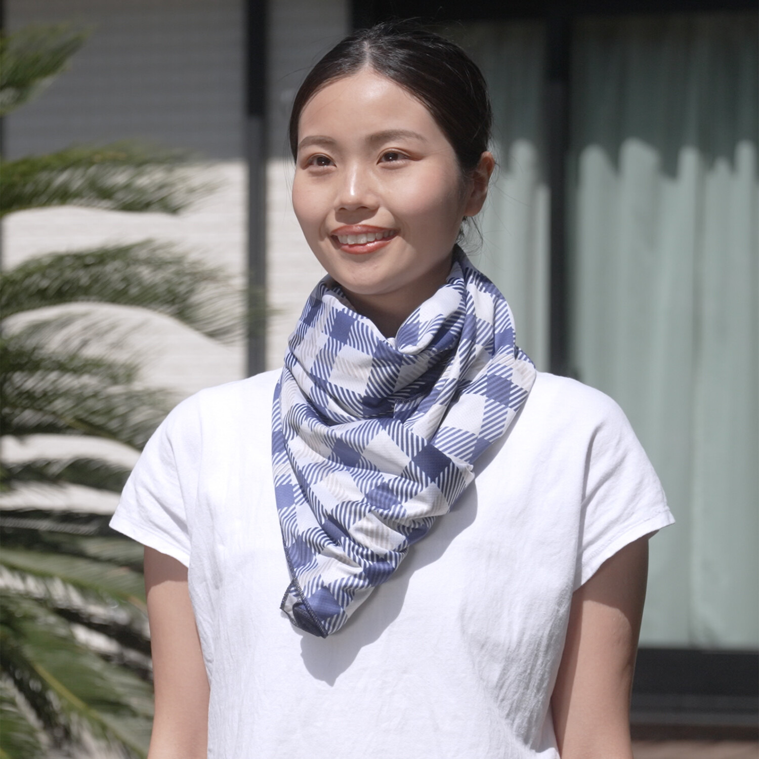 水で濡らして振るだけ！ 気化冷却効果で 驚きの冷たさ！ アクティバイタルライフ クールメイカー ２色セット