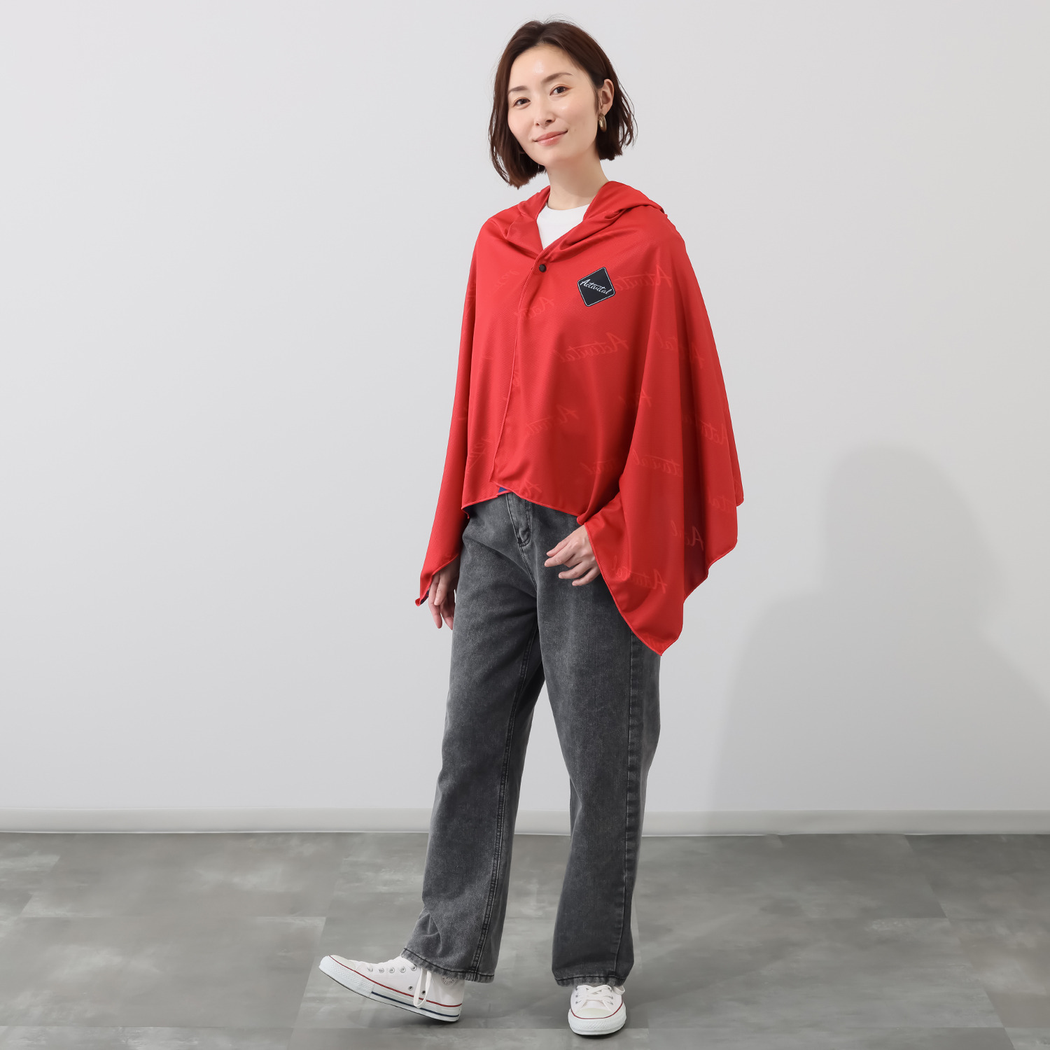 水で濡らして振るだけ！ 気化冷却効果で 驚きの冷たさ！ アクティバイタルライフ クールメイカー ２色セット