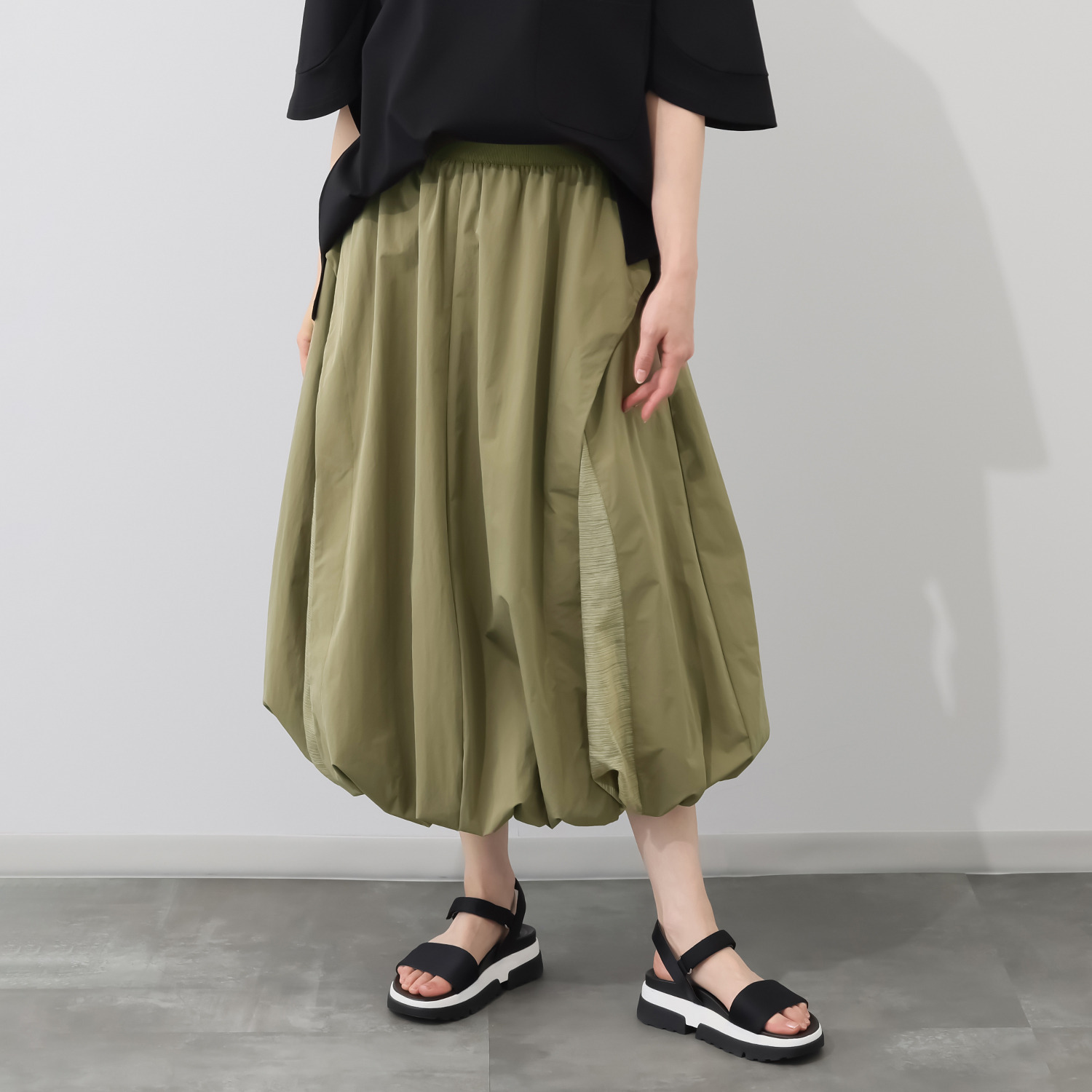 ベルポニー 異素材使い パネル切替 デザインバルーンスカート