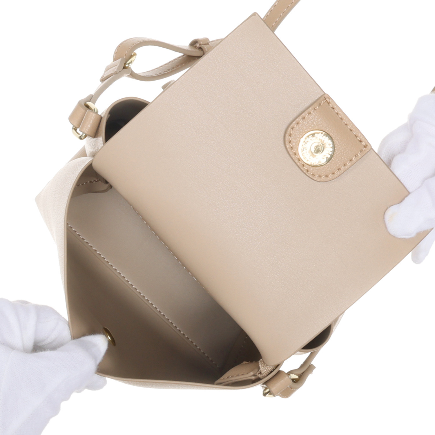 ベルモサ 長財布も入る！ 軽量３層 スマホショルダーバッグ