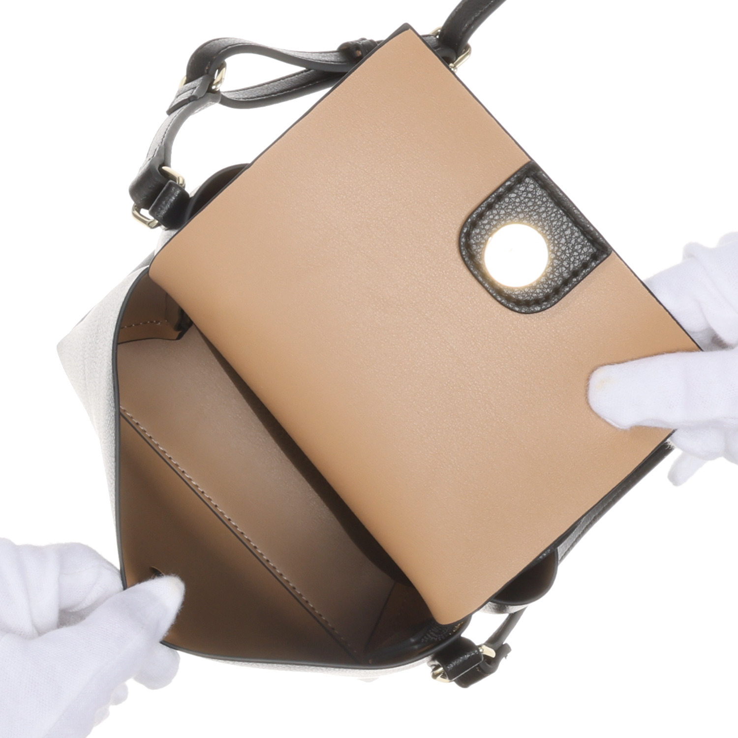 ベルモサ 長財布も入る！ 軽量３層 スマホショルダーバッグ