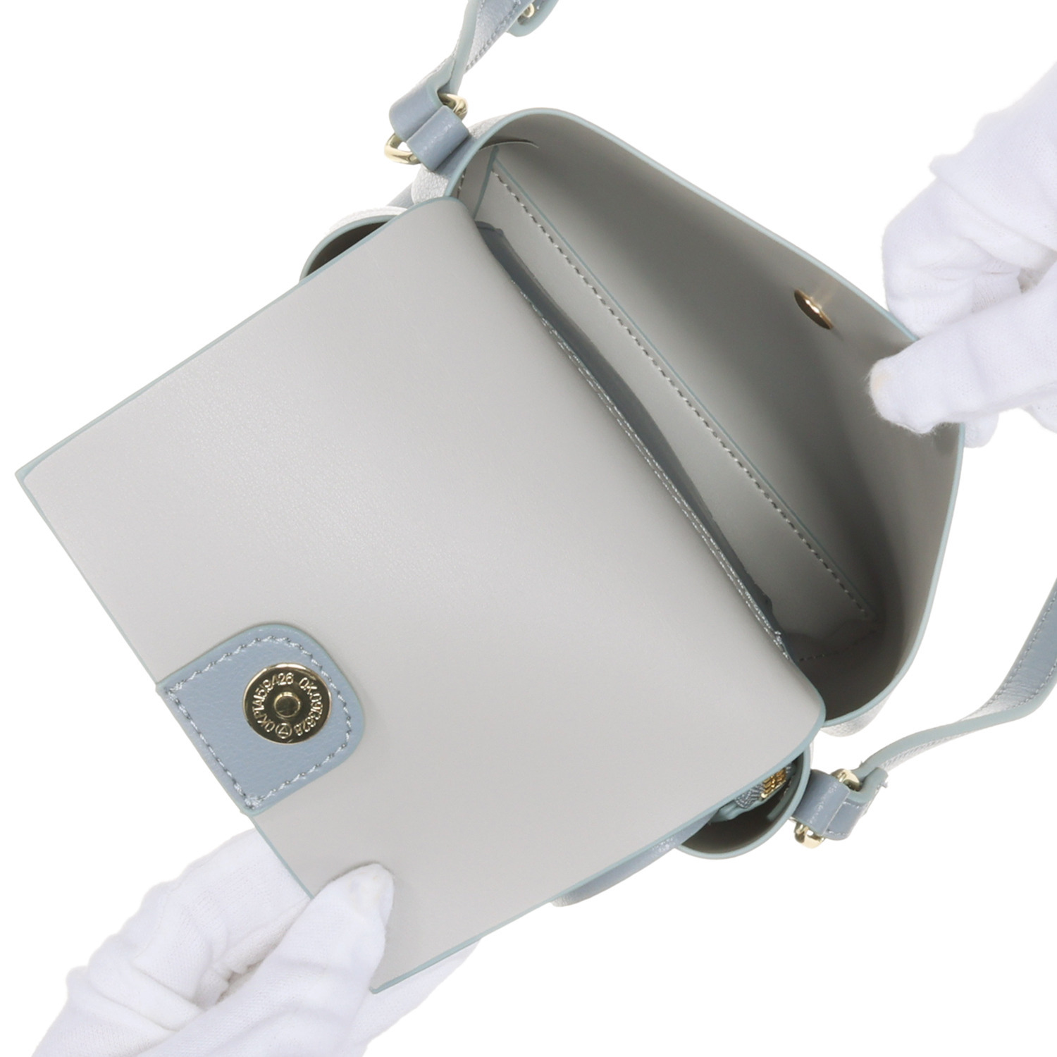 ベルモサ 長財布も入る！ 軽量３層 スマホショルダーバッグ