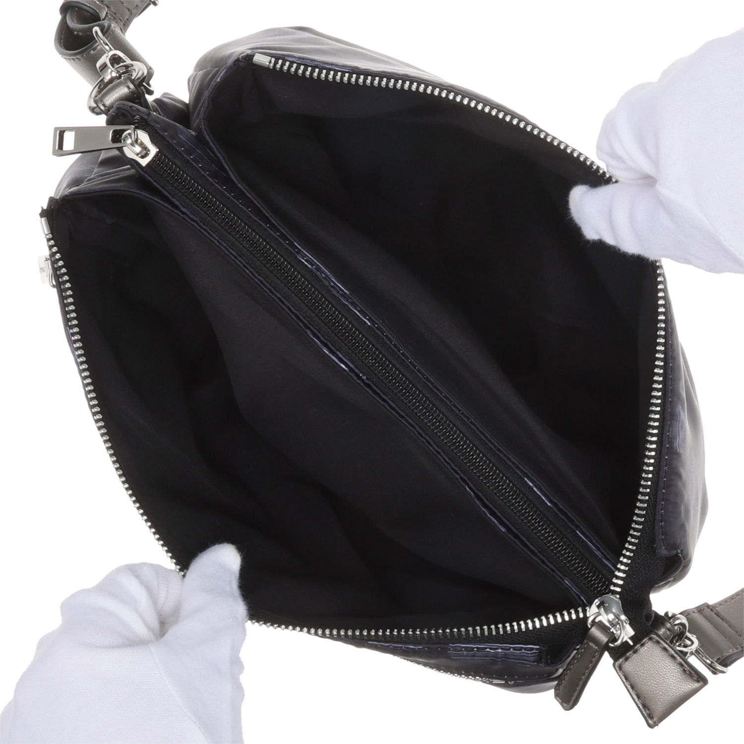 ベルモサ オリジナルドット柄 軽量ショルダーバッグ