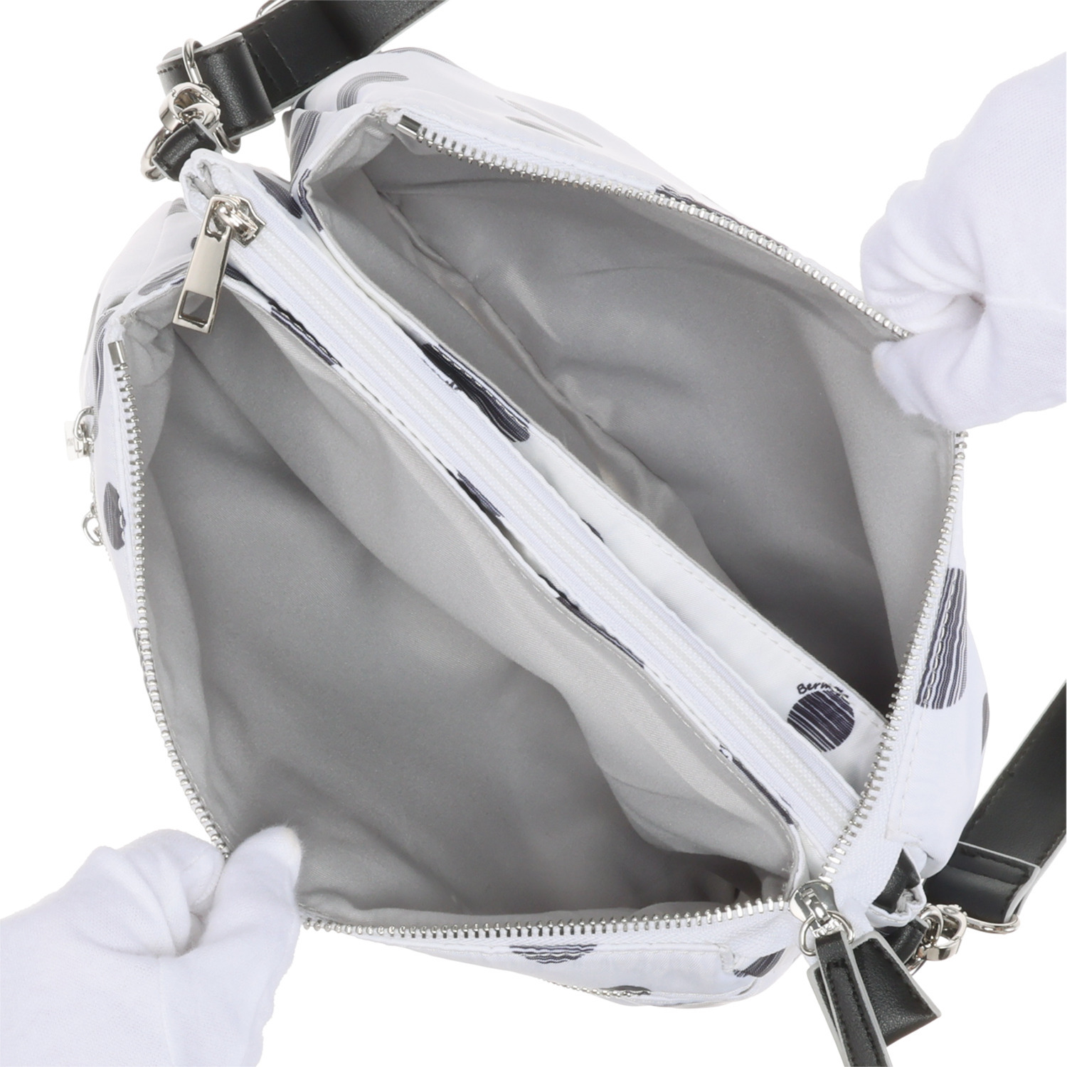 ベルモサ オリジナルドット柄 軽量ショルダーバッグ