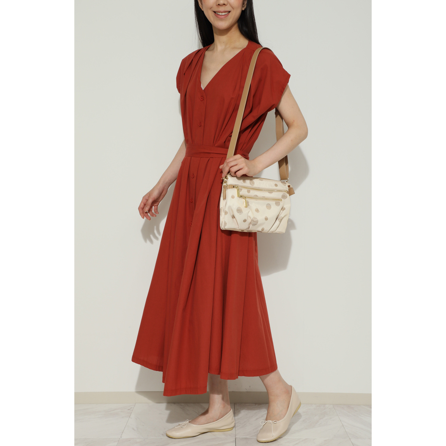 ベルモサ オリジナルドット柄 軽量ショルダーバッグ