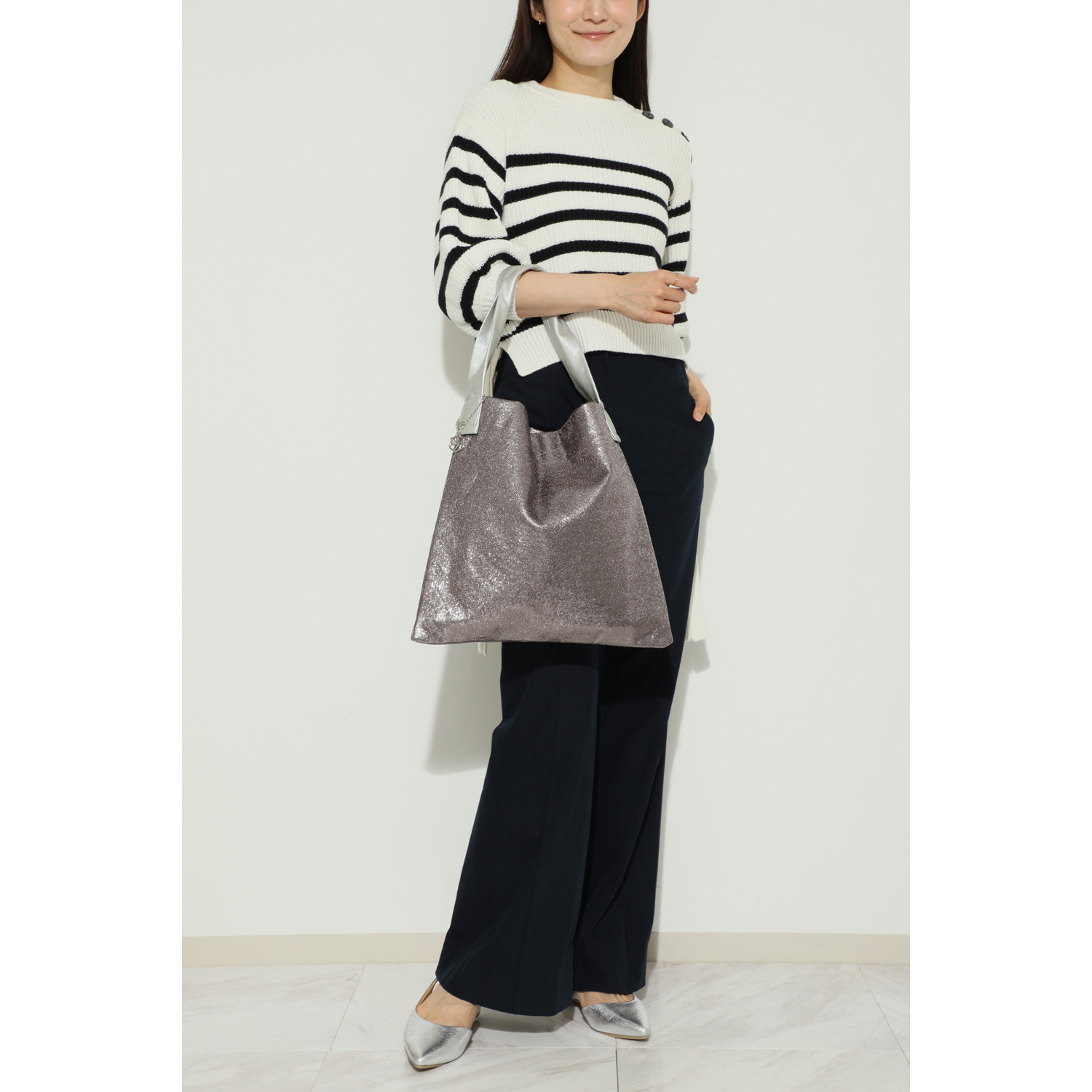 ベルモサ 軽量キラキラ ワンショルダーバッグ