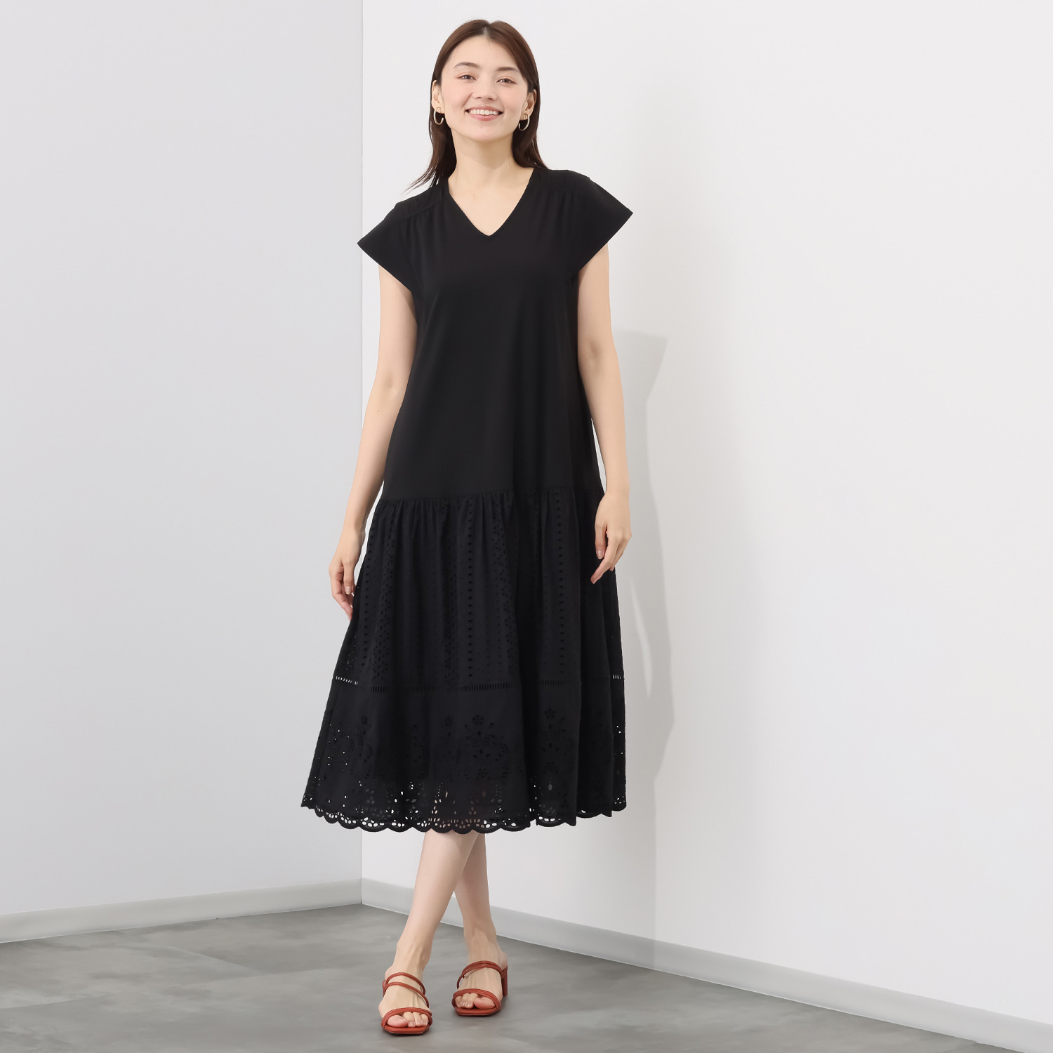 ルクオーレ 接触冷感モクロディ アイレットレース切替 フレアーワンピース