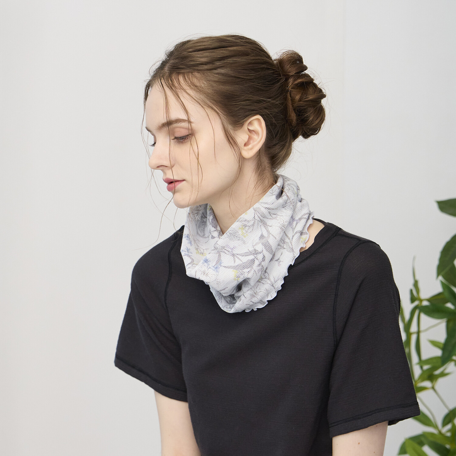 丸福ガーゼ ムレにくくて快適！速乾 綿モダール混 ボタニカルプリント マルチウォーマー ２枚セット