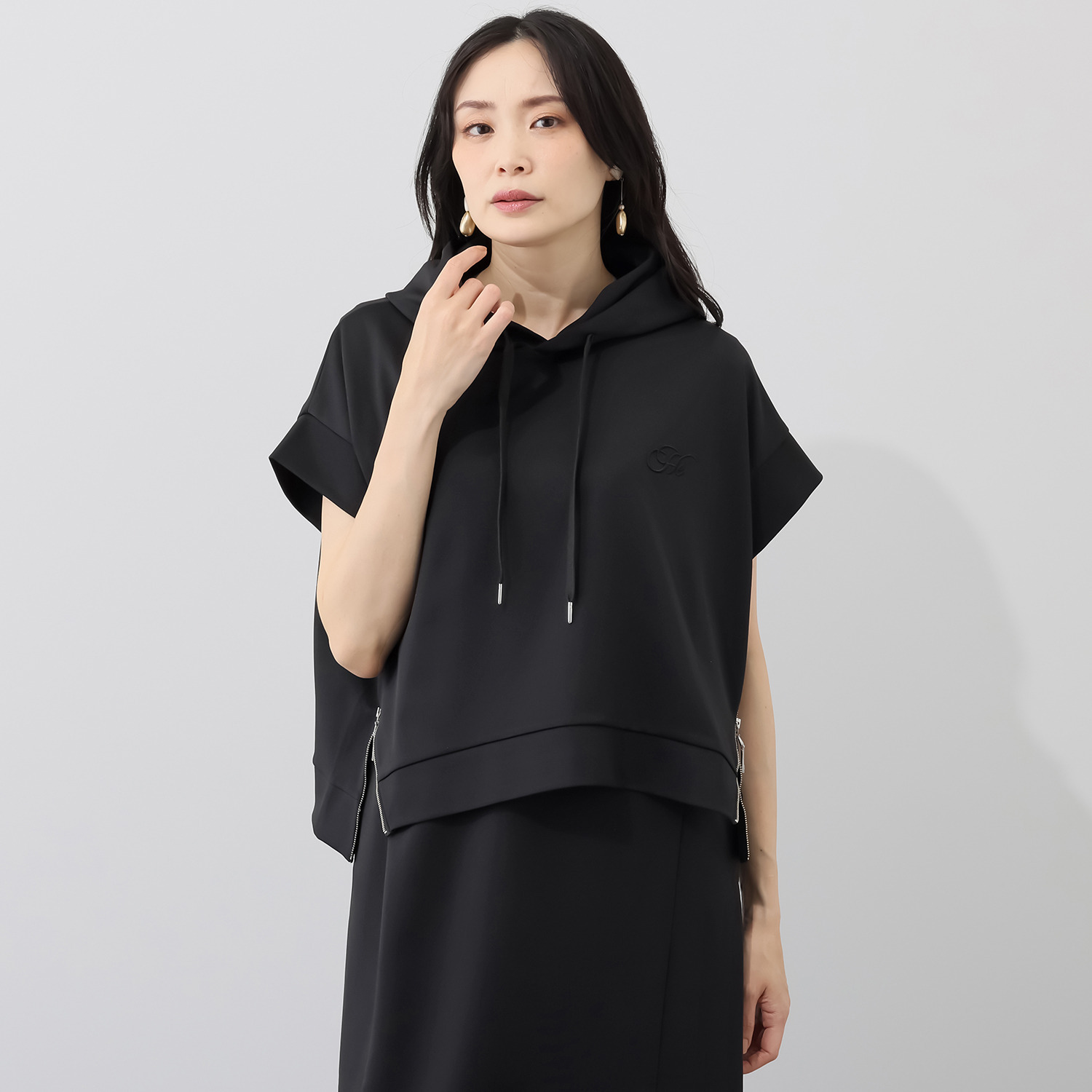 ヘブンアンドアース ＵＶカット ショート丈 フーディープルオーバー