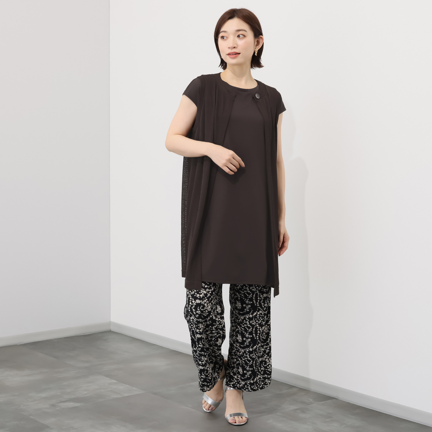 シルバーミントシュガー 梨地ジョーゼット プリント ワンタックワイドパンツ