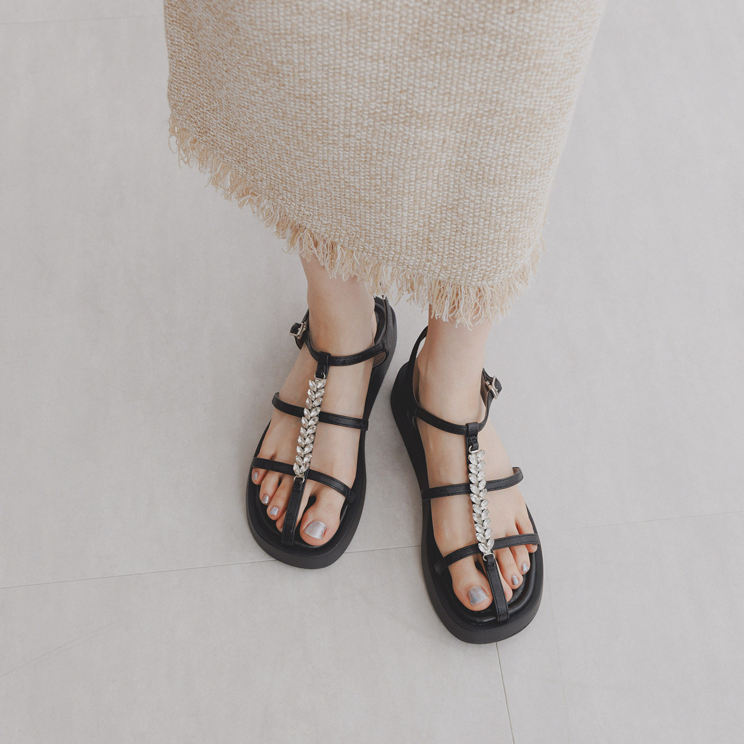 ニカル リーフビジュウ× シノワズリーストラップ 厚底サンダル