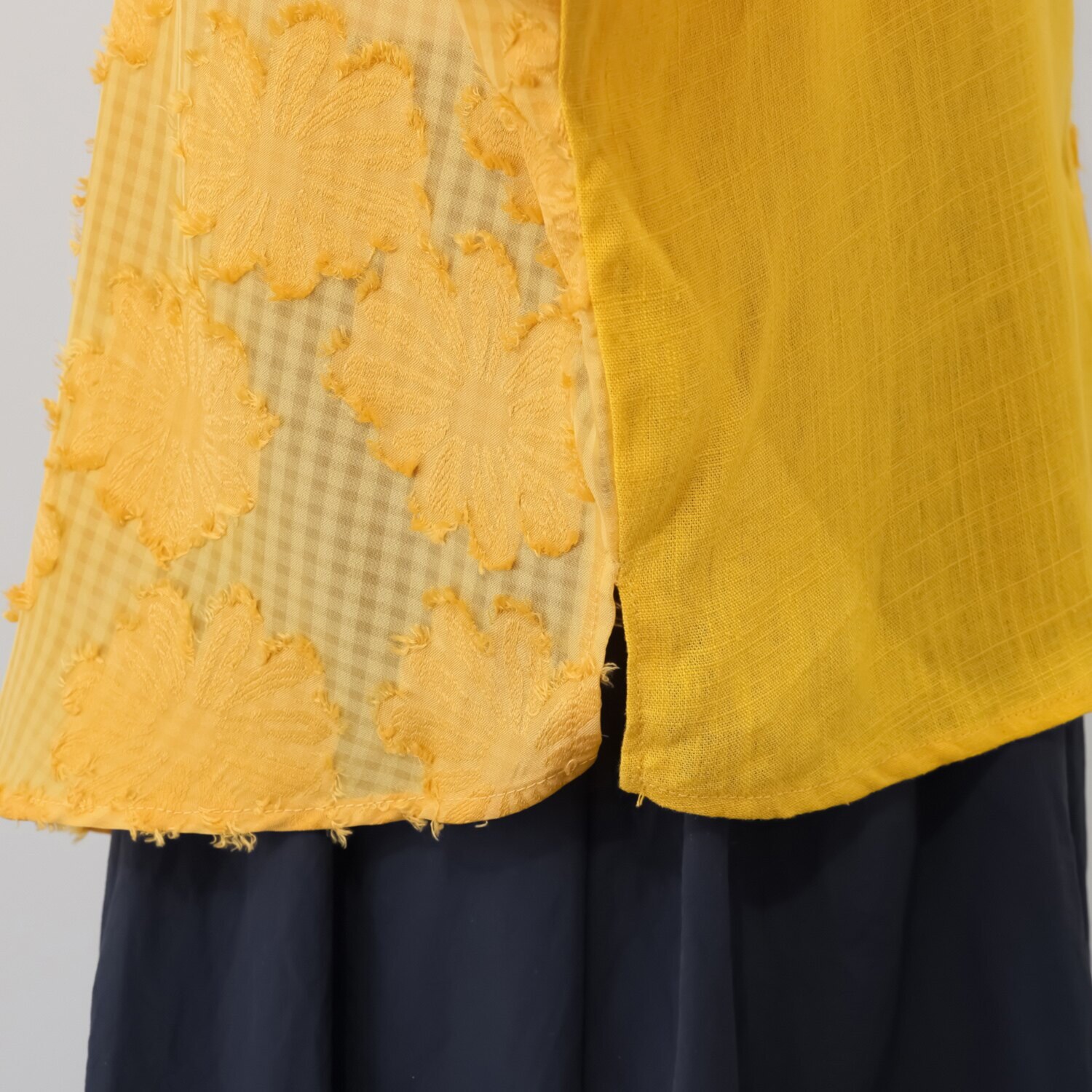 ジョリーフェム 麻混 フラワージャガード シャツブラウス