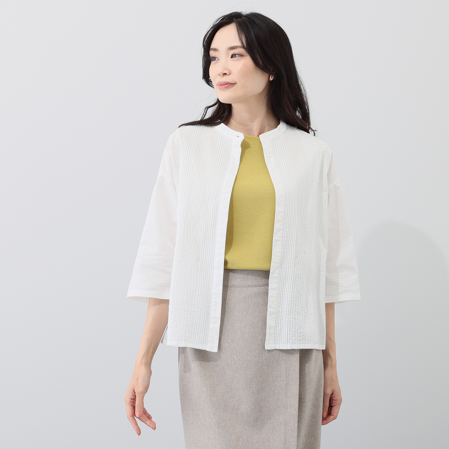 ヤッコマリカルド コットンローン ピンタック・ ステッチ刺しゅうシャツ