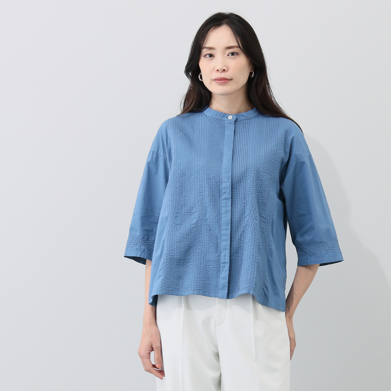 ヤッコマリカルド コットンローン ピンタック・ ステッチ刺しゅうシャツ